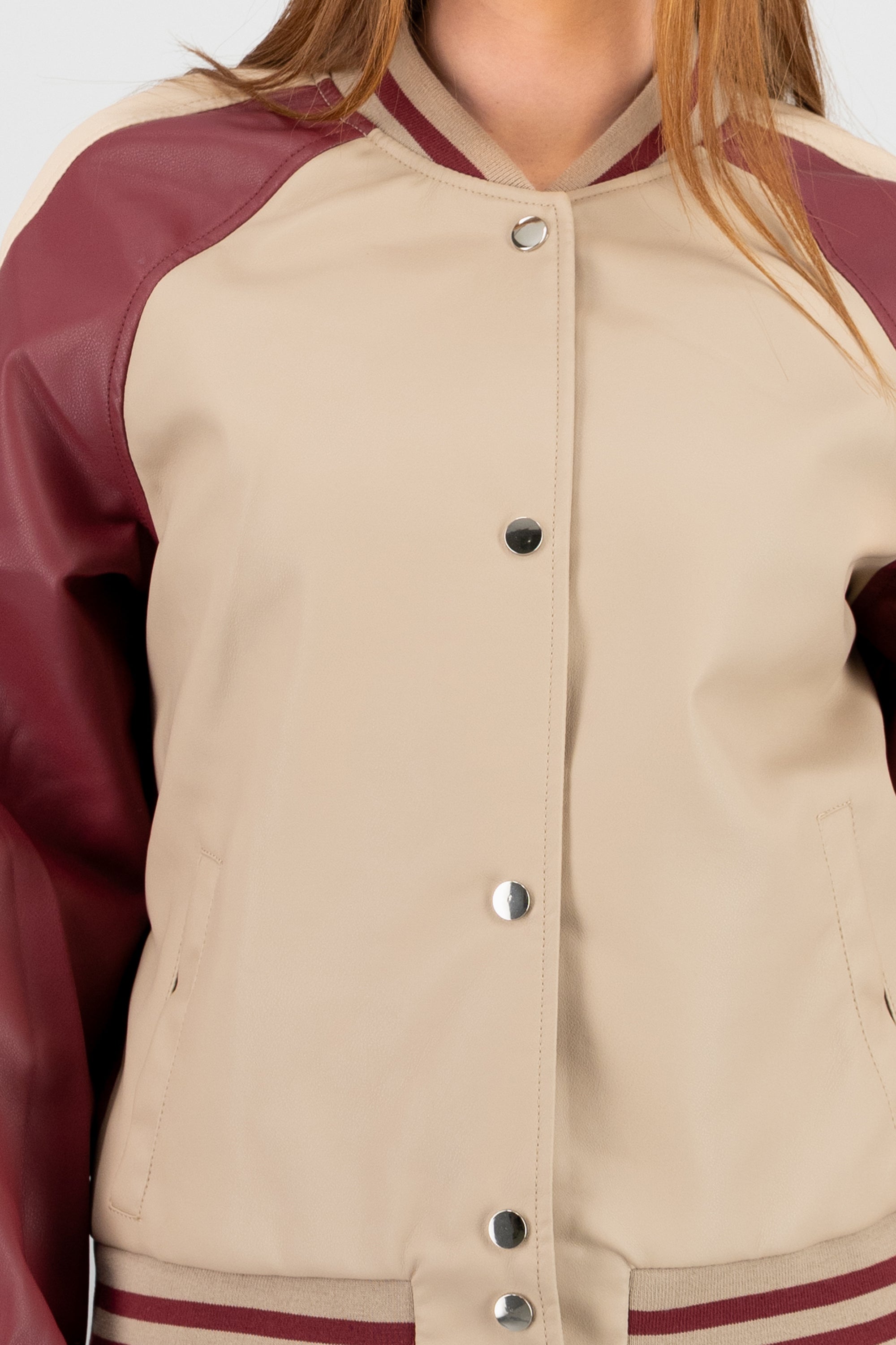 Chamarra bomber efecto piel CIRUELA