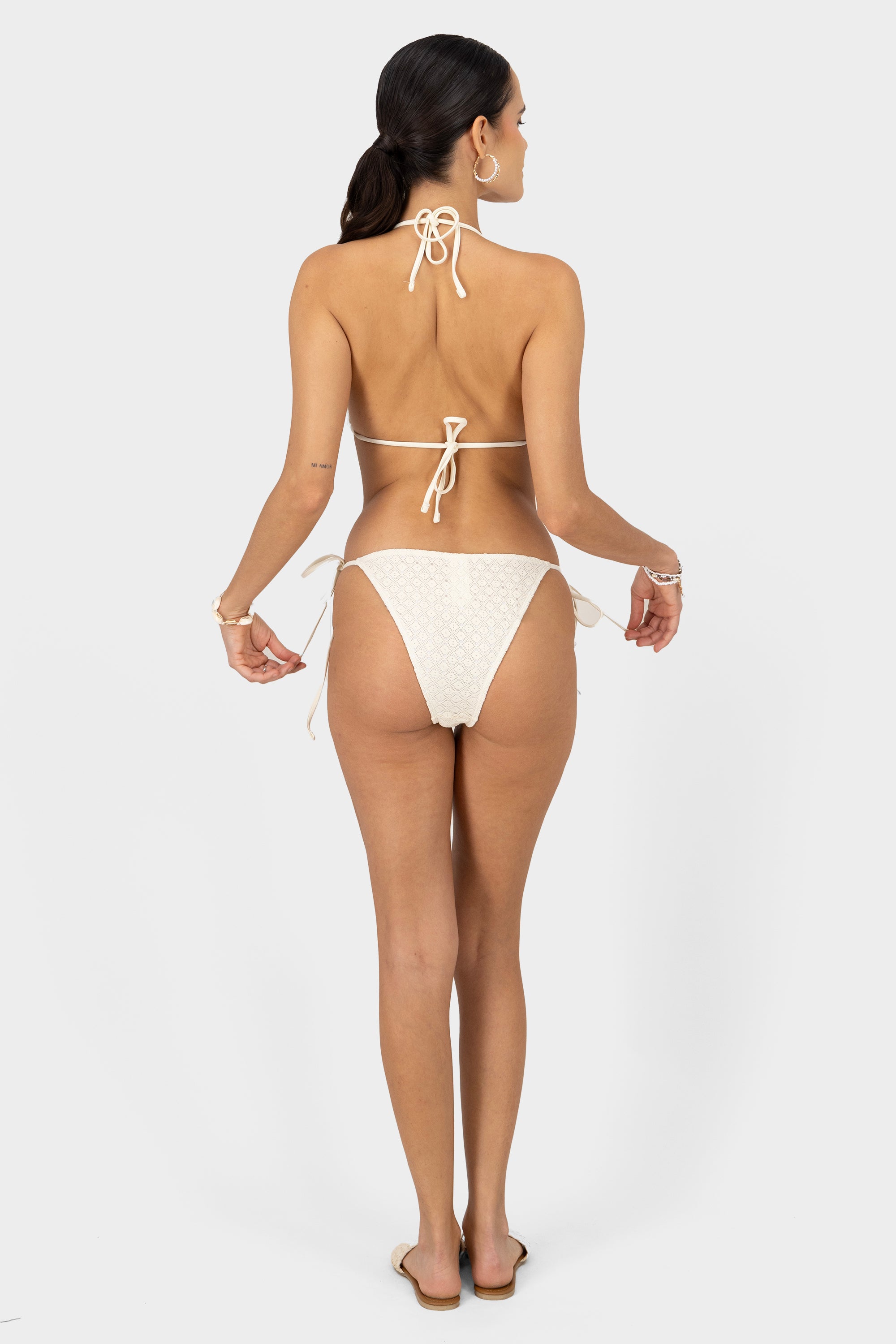 Bikini tres pzs tipo crochet CREMA