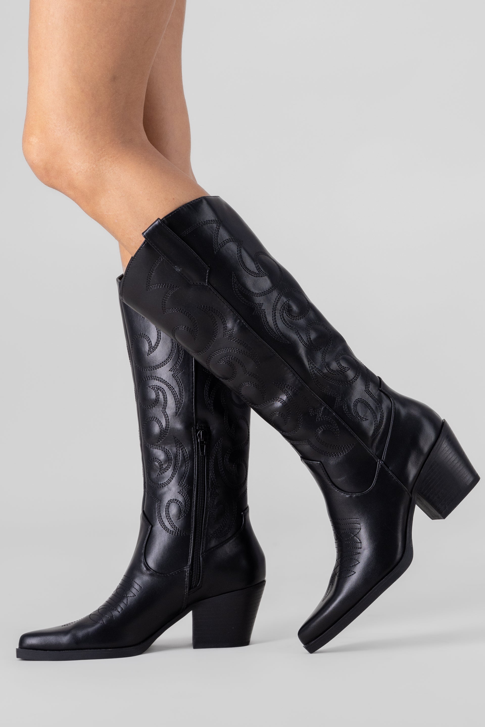 Bota larga vaquera bordados