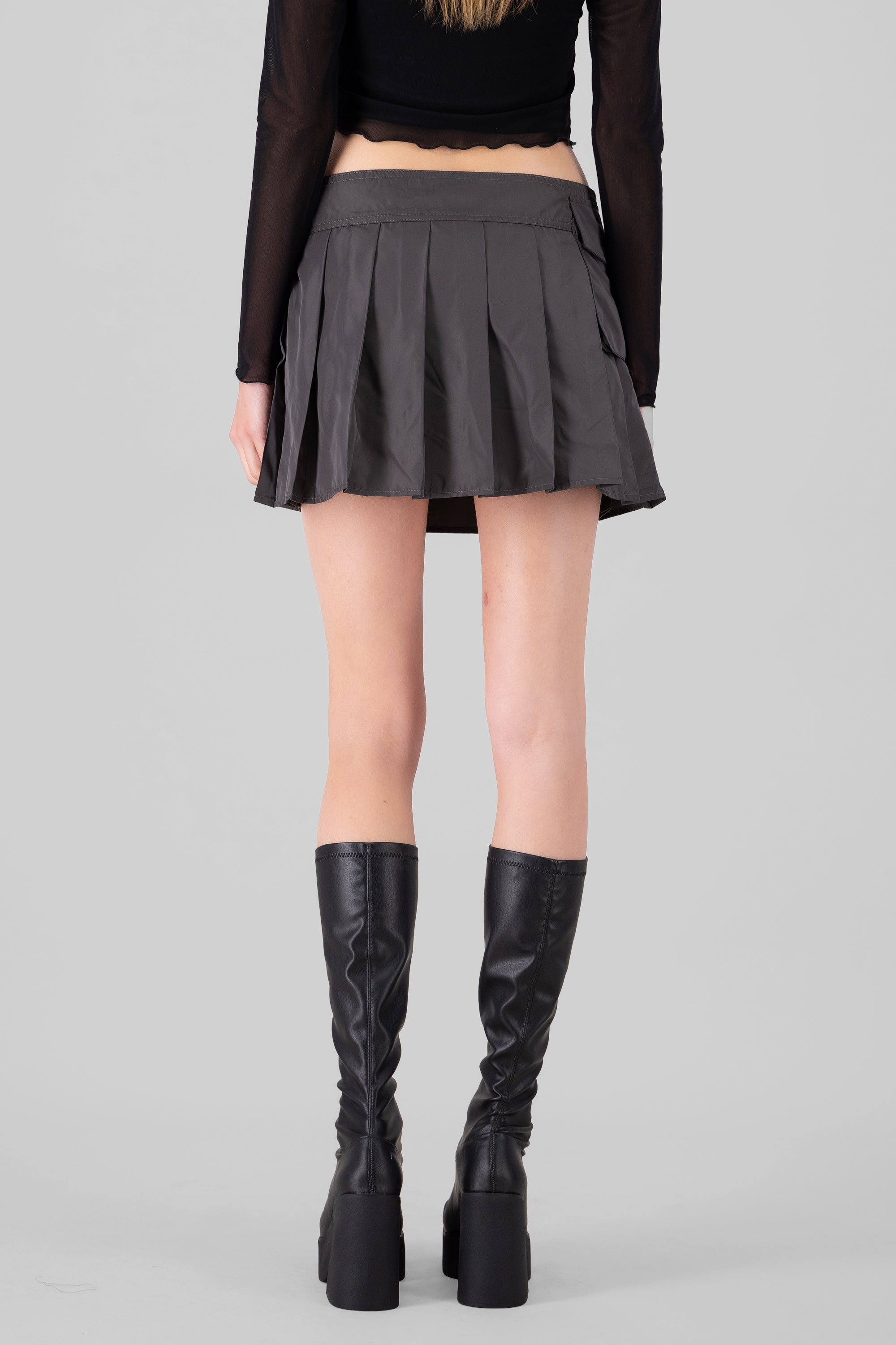 Flada short tableada con cinturon