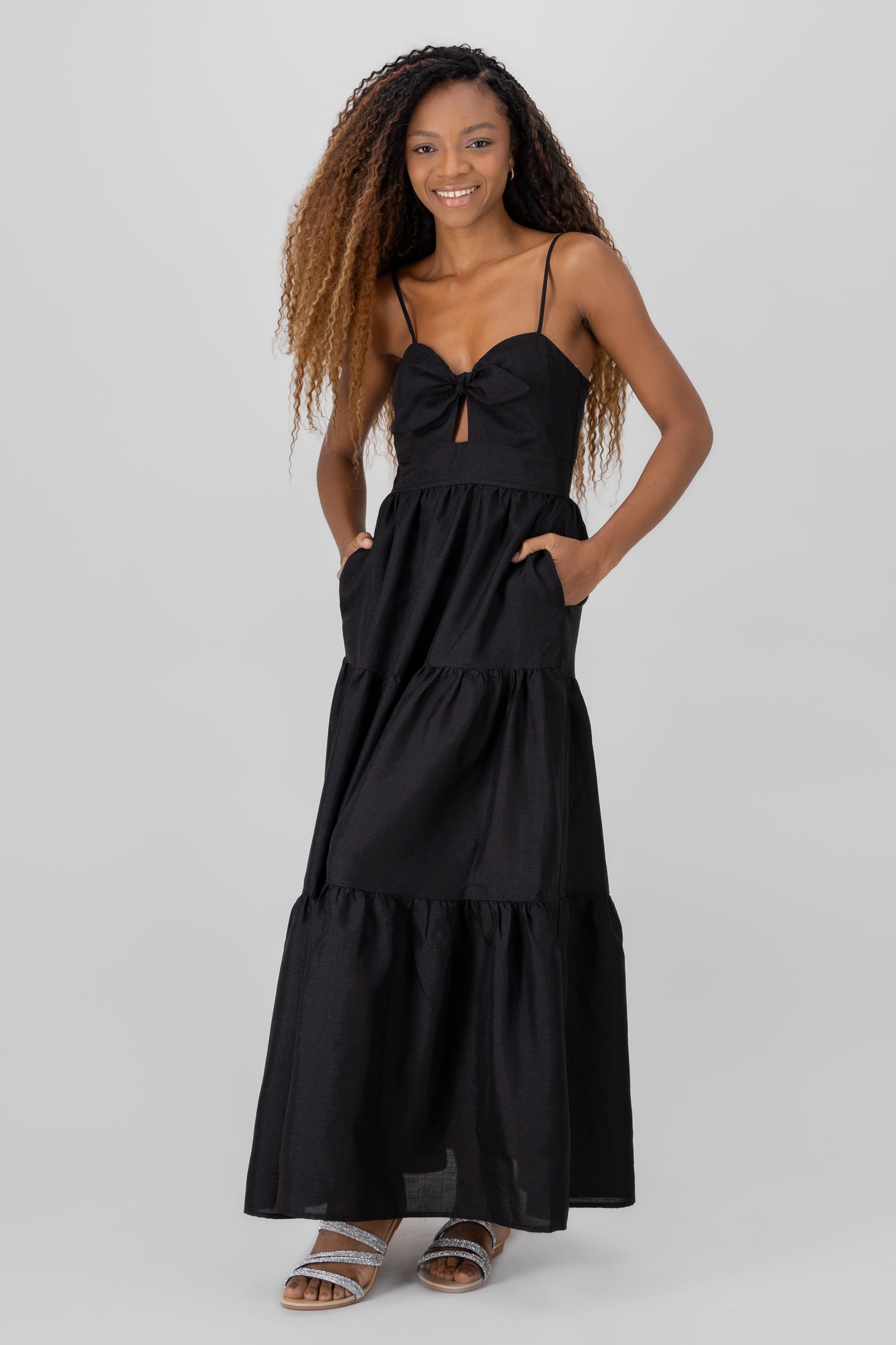 Vestido maxi liso NEGRO