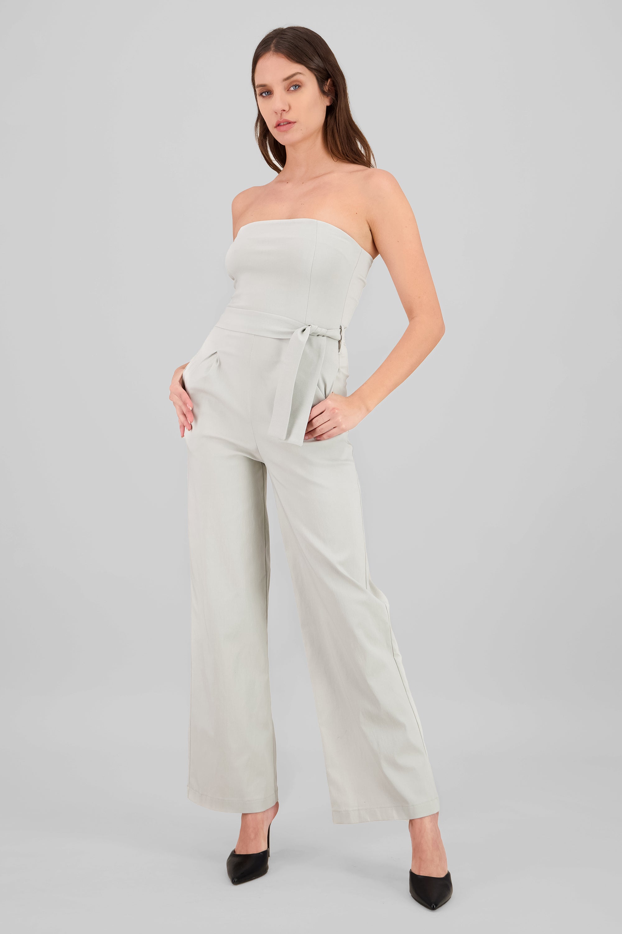 Jumpsuit strapless detalle cinturon HUESO