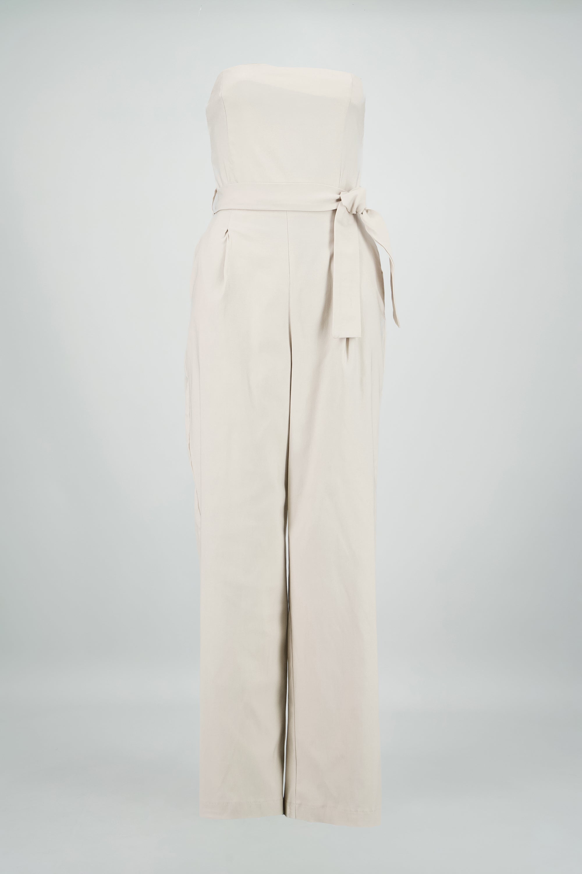 Jumpsuit strapless detalle cinturon HUESO