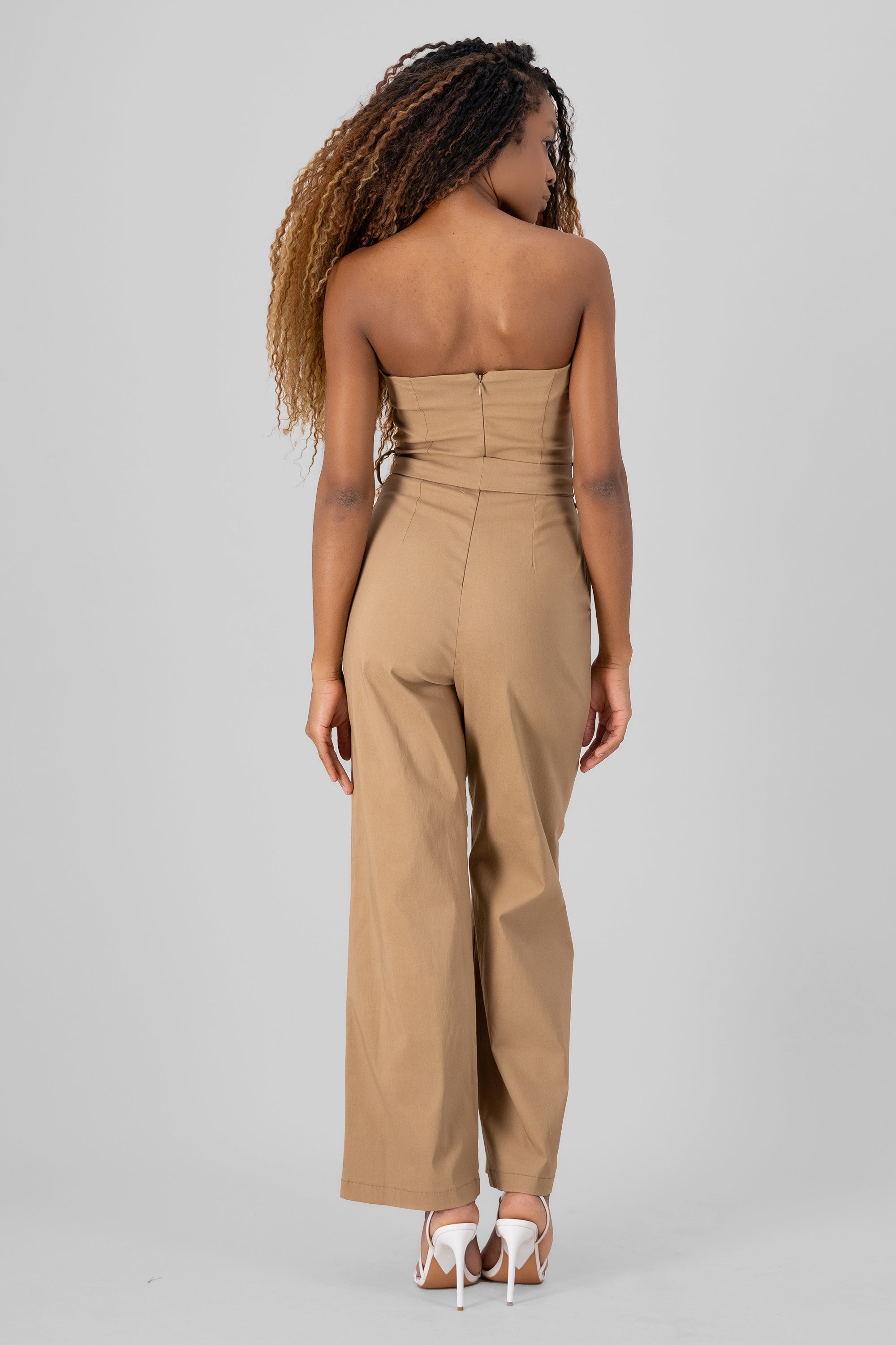 Jumpsuit strapless detalle cinturon KHAKI