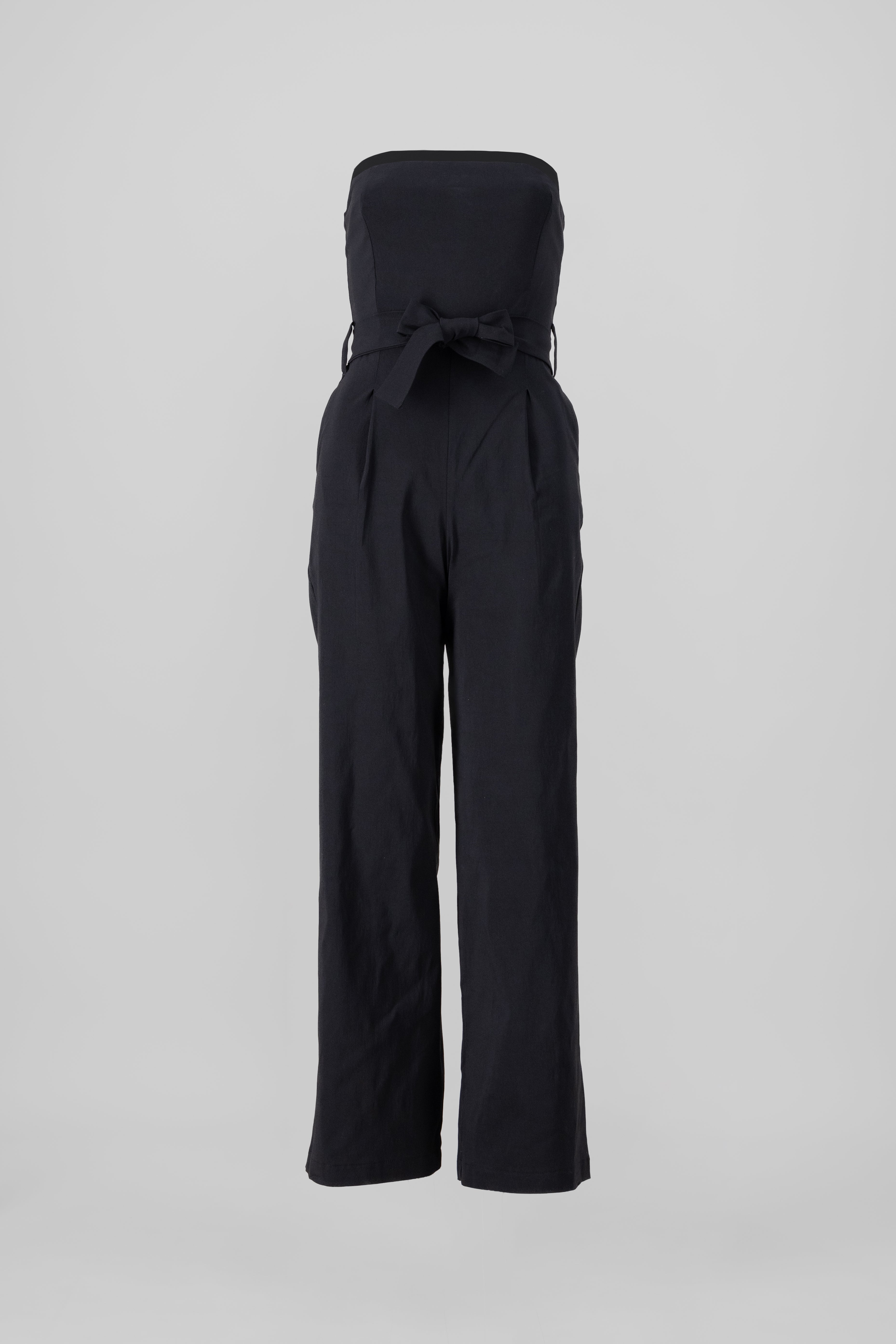 Jumpsuit strapless detalle cinturon