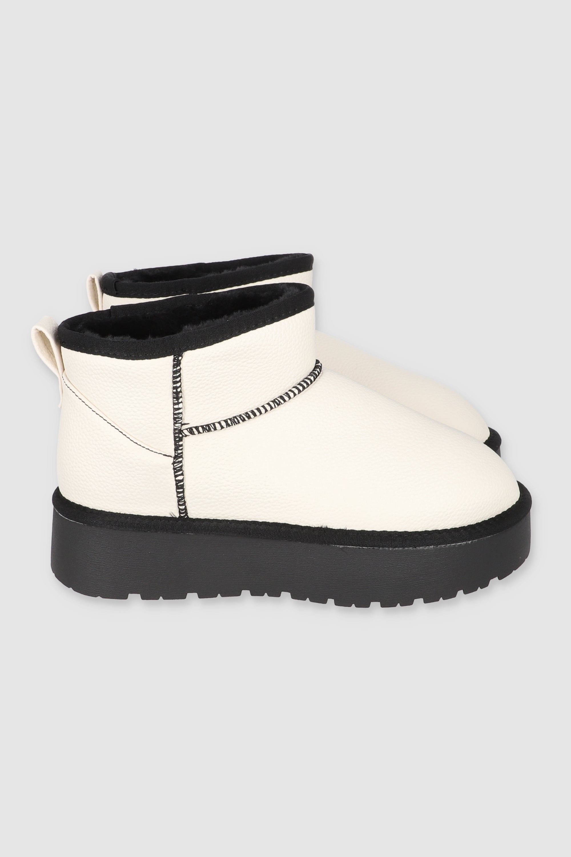 BOTA PELUCHE PU BLANCO