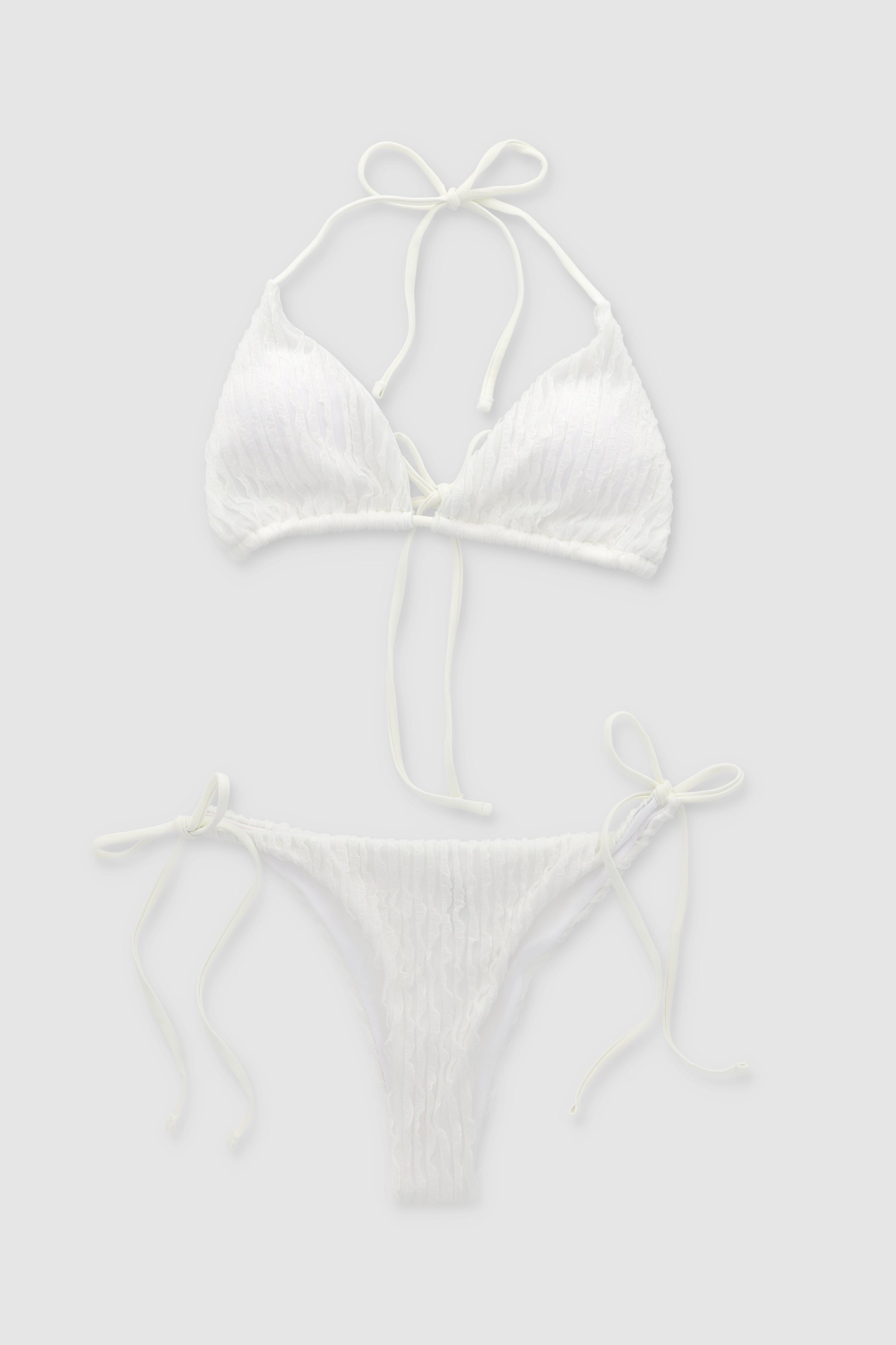 Bikini textura liso CREMA