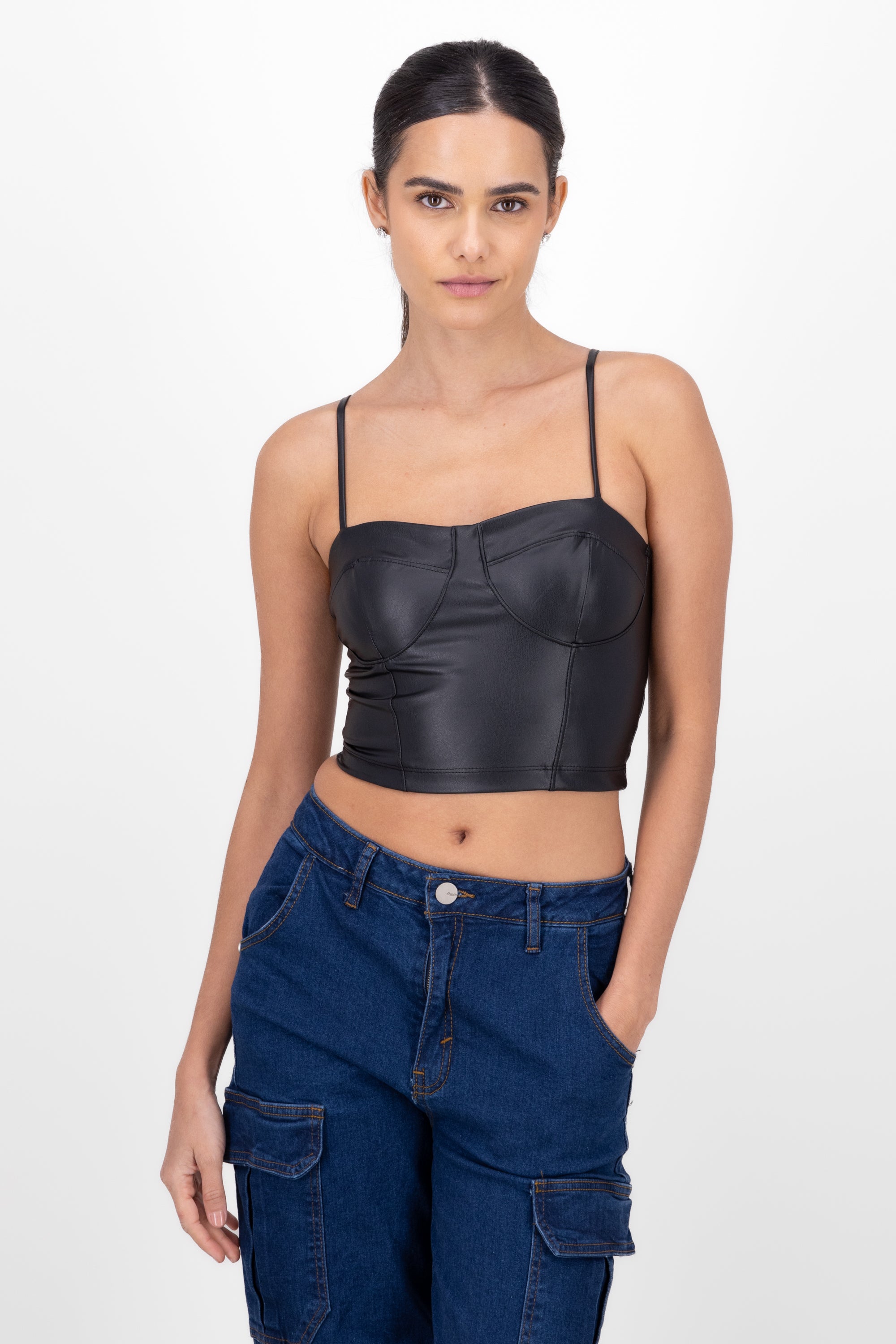 Top cropped efecto piel liso NEGRO