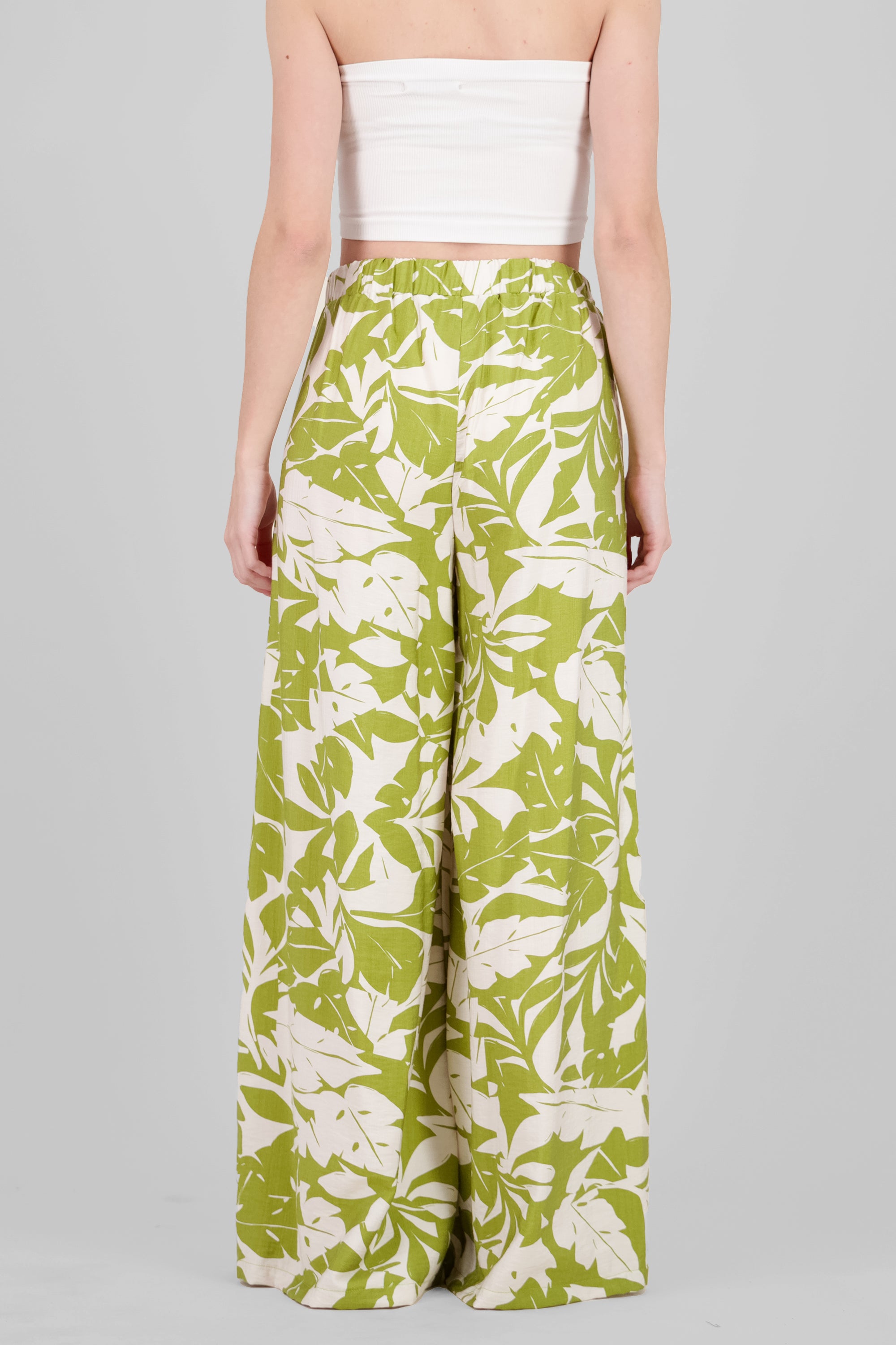 Pantalon amplio estampado tropical OLIVO COMBO