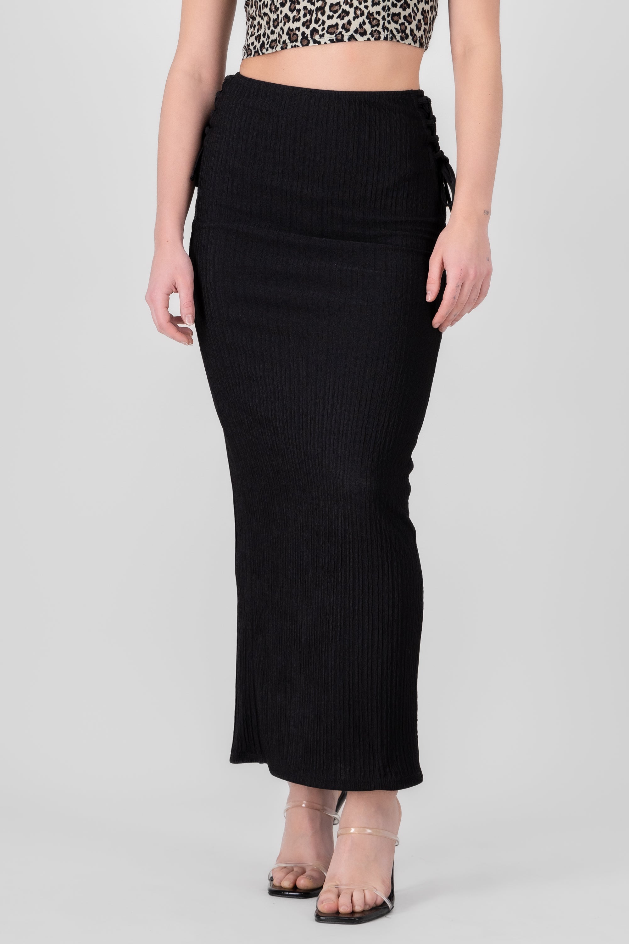 falda textura midi NEGRO