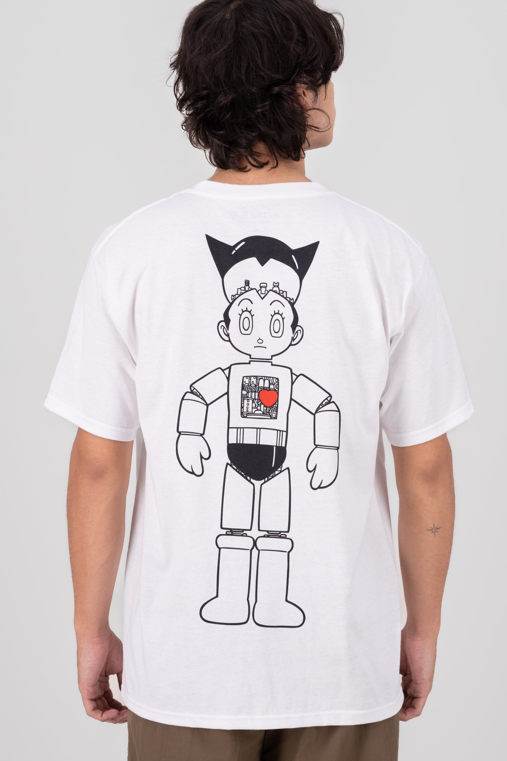 Playera oversized Astro Boy 2.0 BLANCO