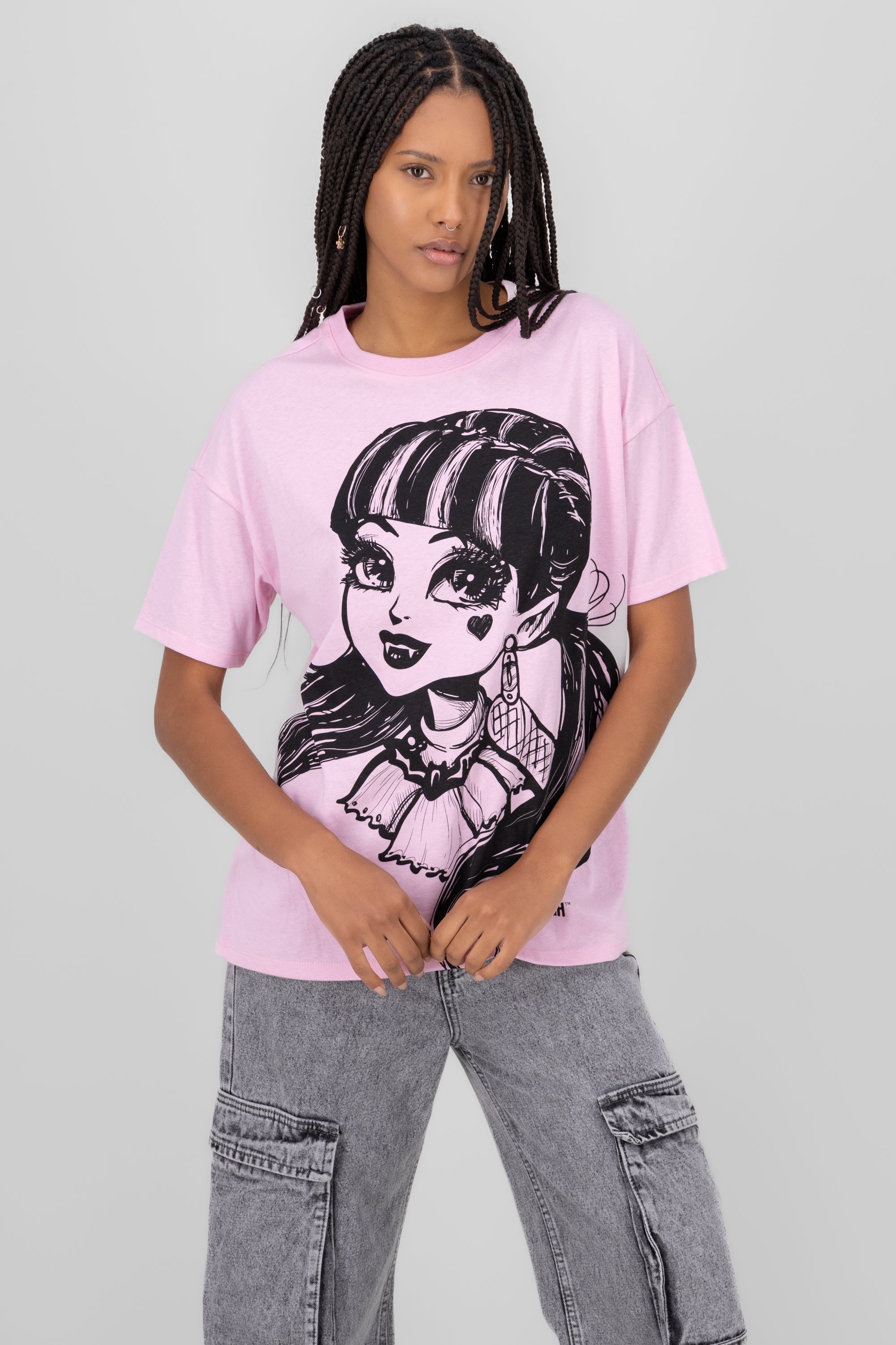 Playera over draculaura ROSA PASTEL