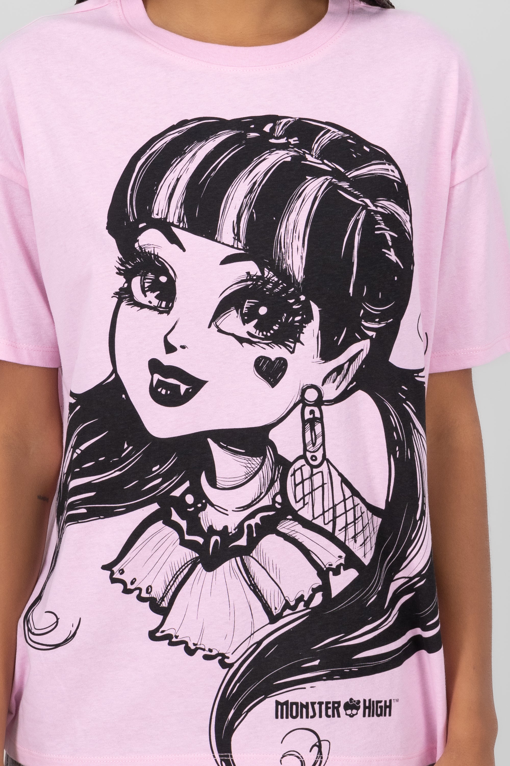 Playera over draculaura ROSA PASTEL