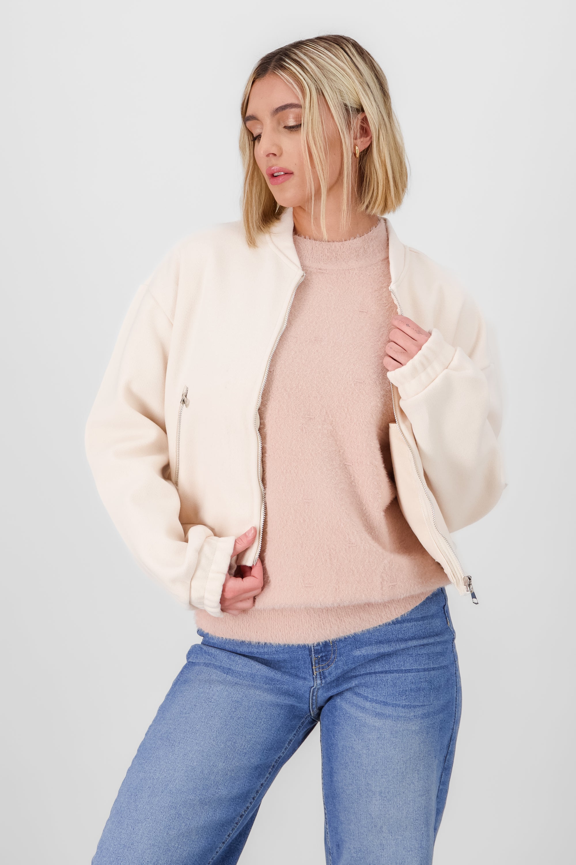 Bomber con textura lisa CREMA