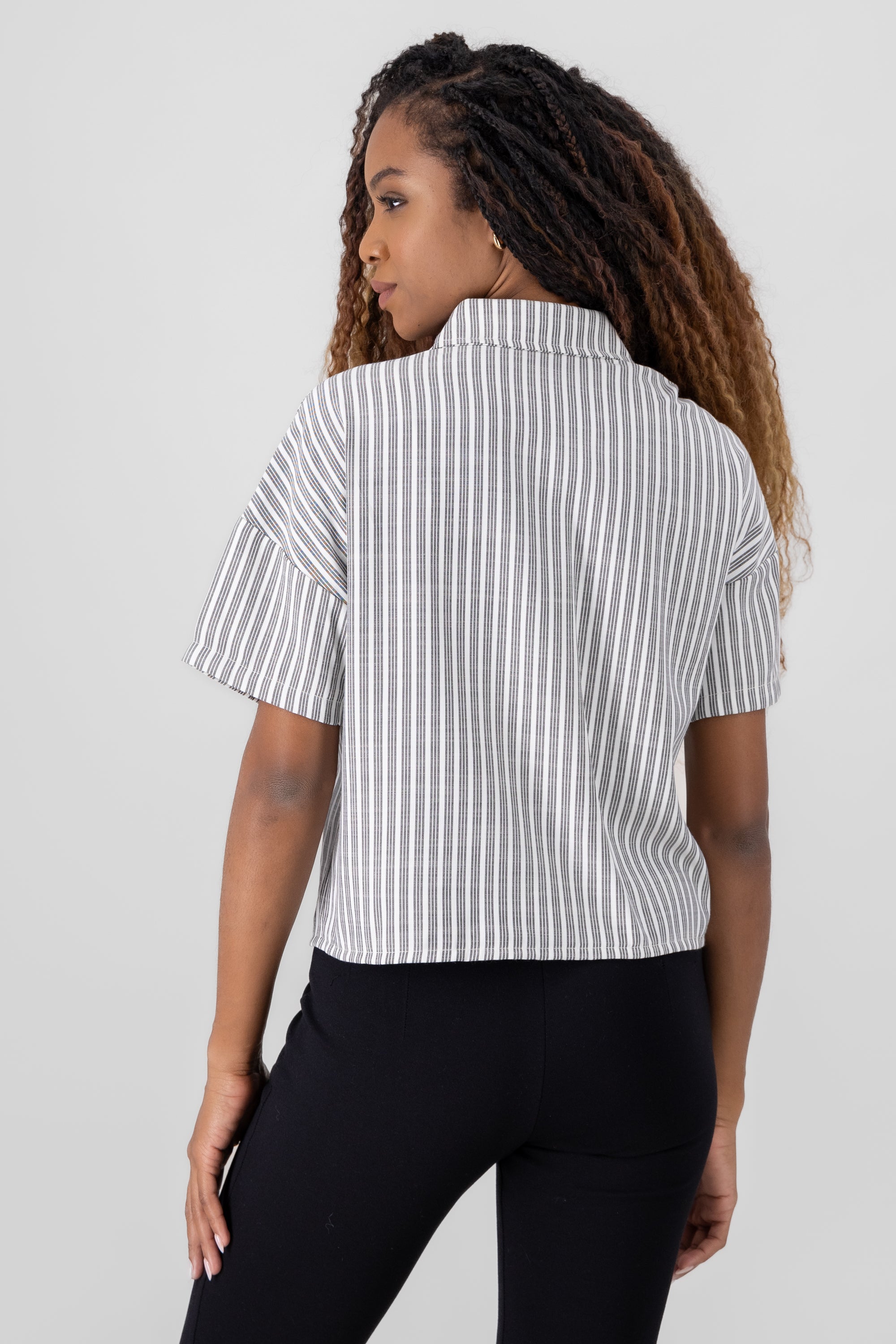 Camisa crop ligera manga corta NEGRO COMBO