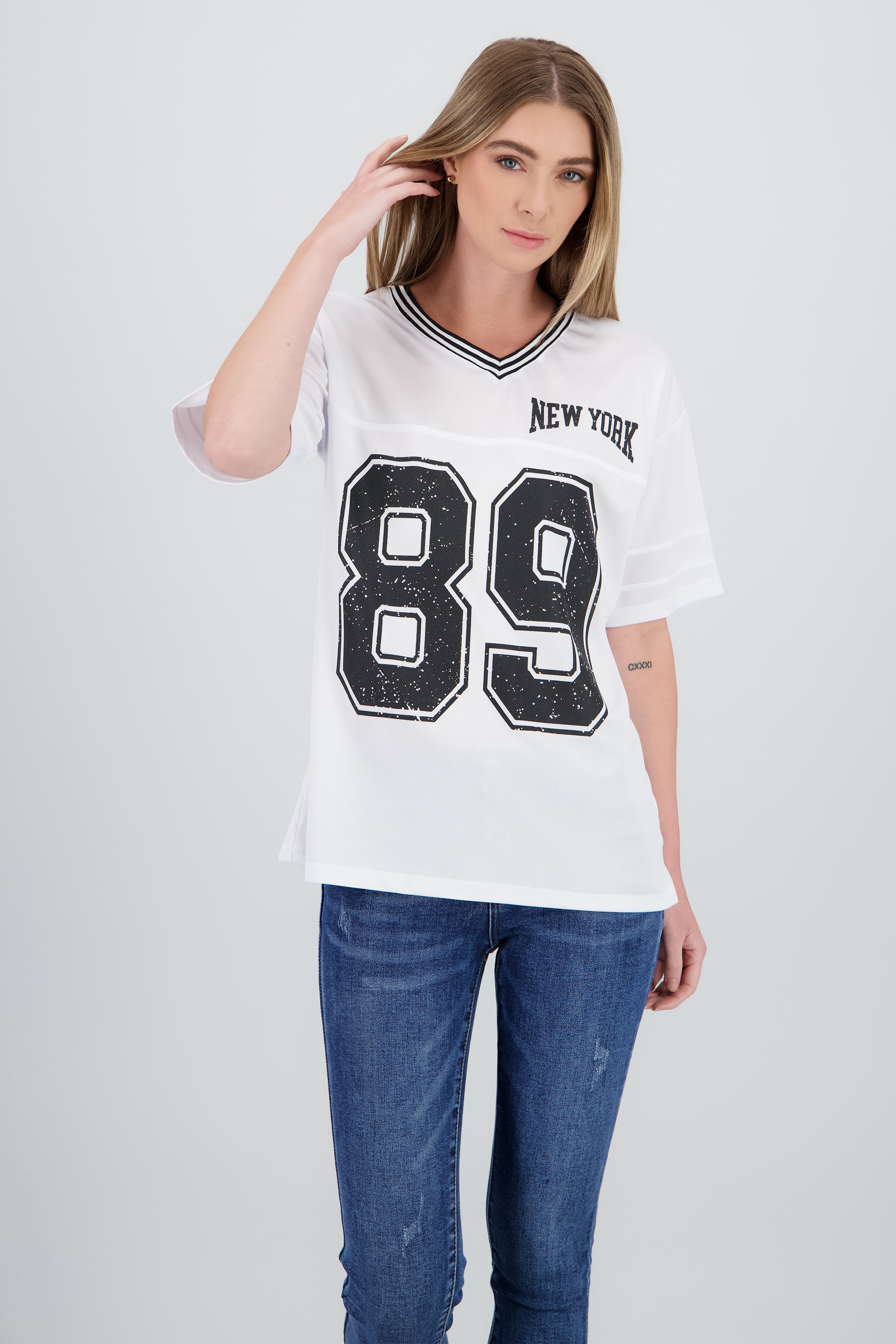 Playera oversize estampado numero BLANCO