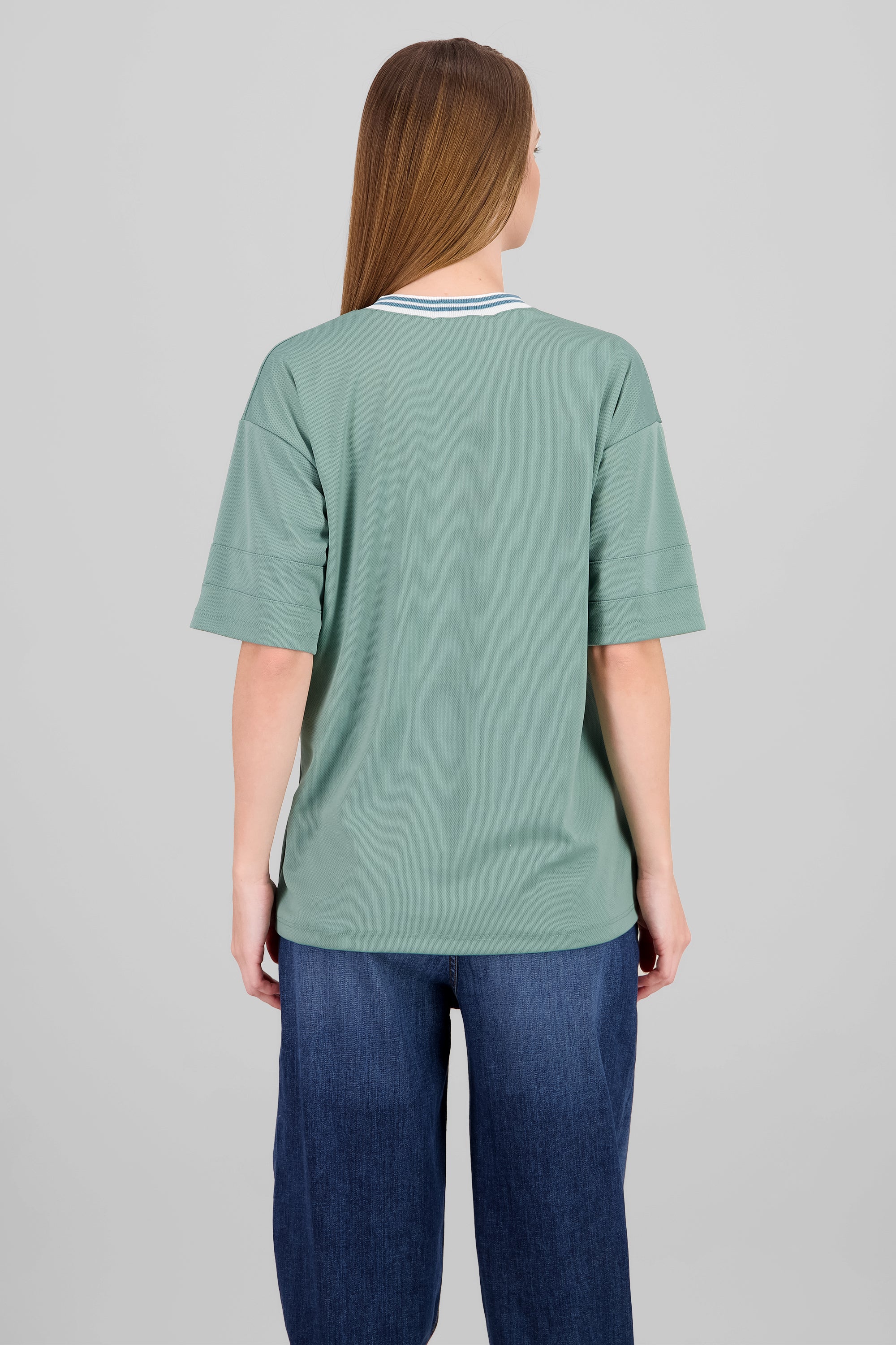 Playera oversize estampado numero SAGE