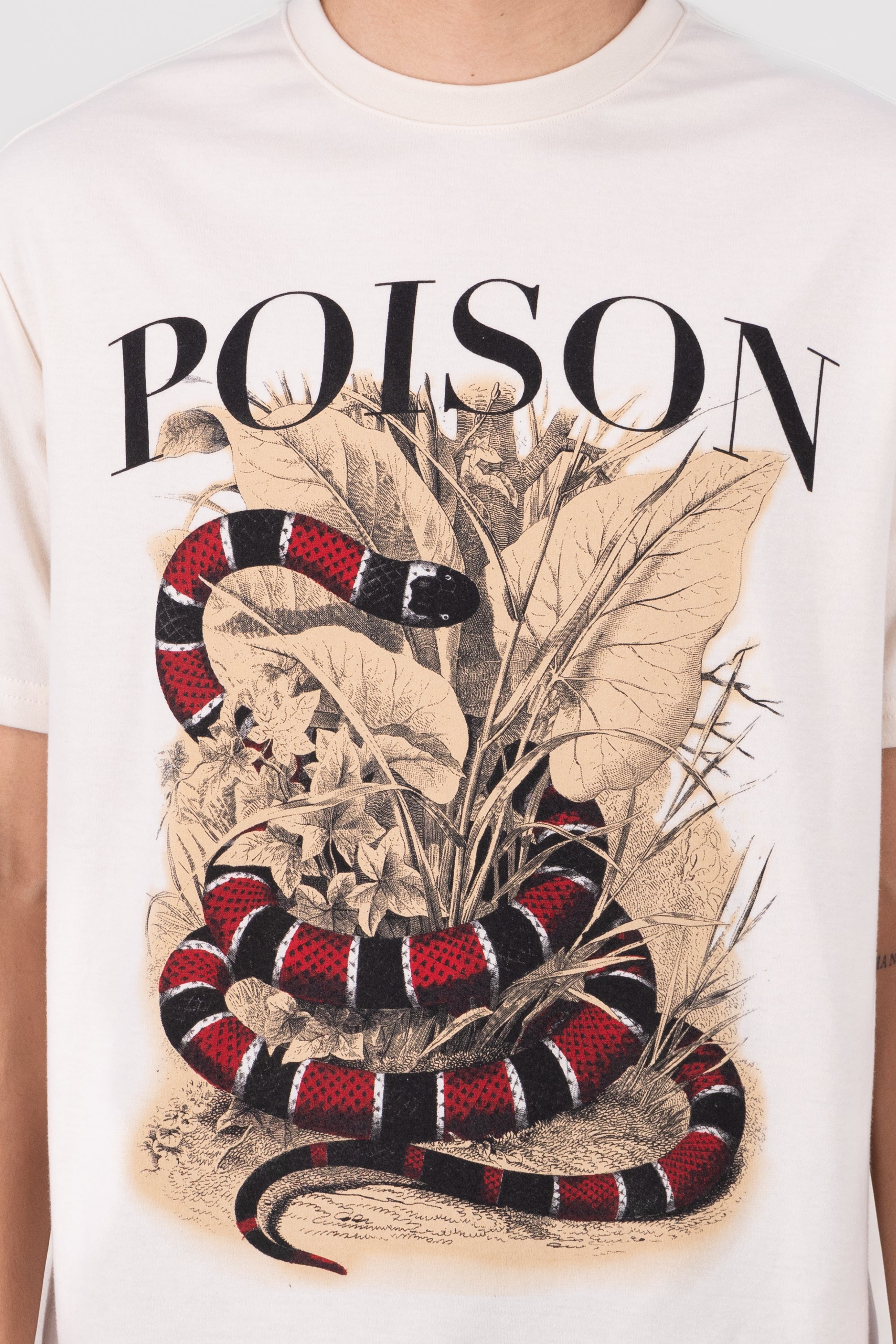 Playera Oversized Poison HUESO COMBO