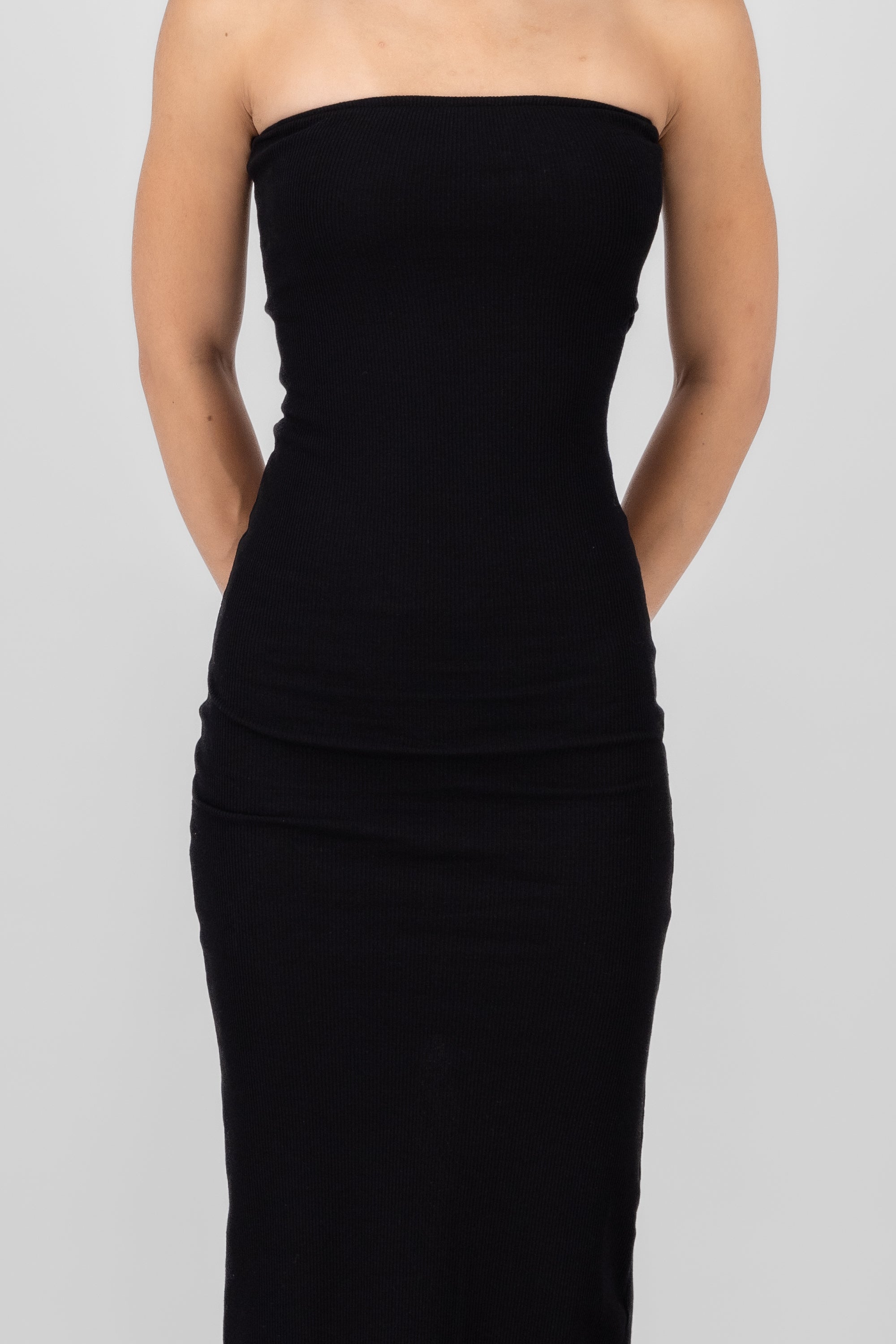 Vestido midi strapples rib NEGRO