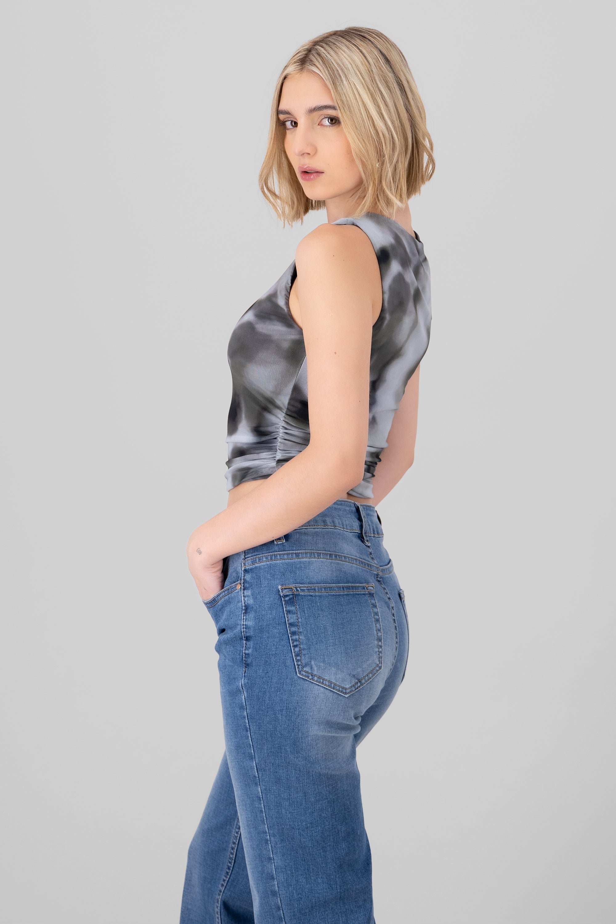 Top mesh degradado sin mangas