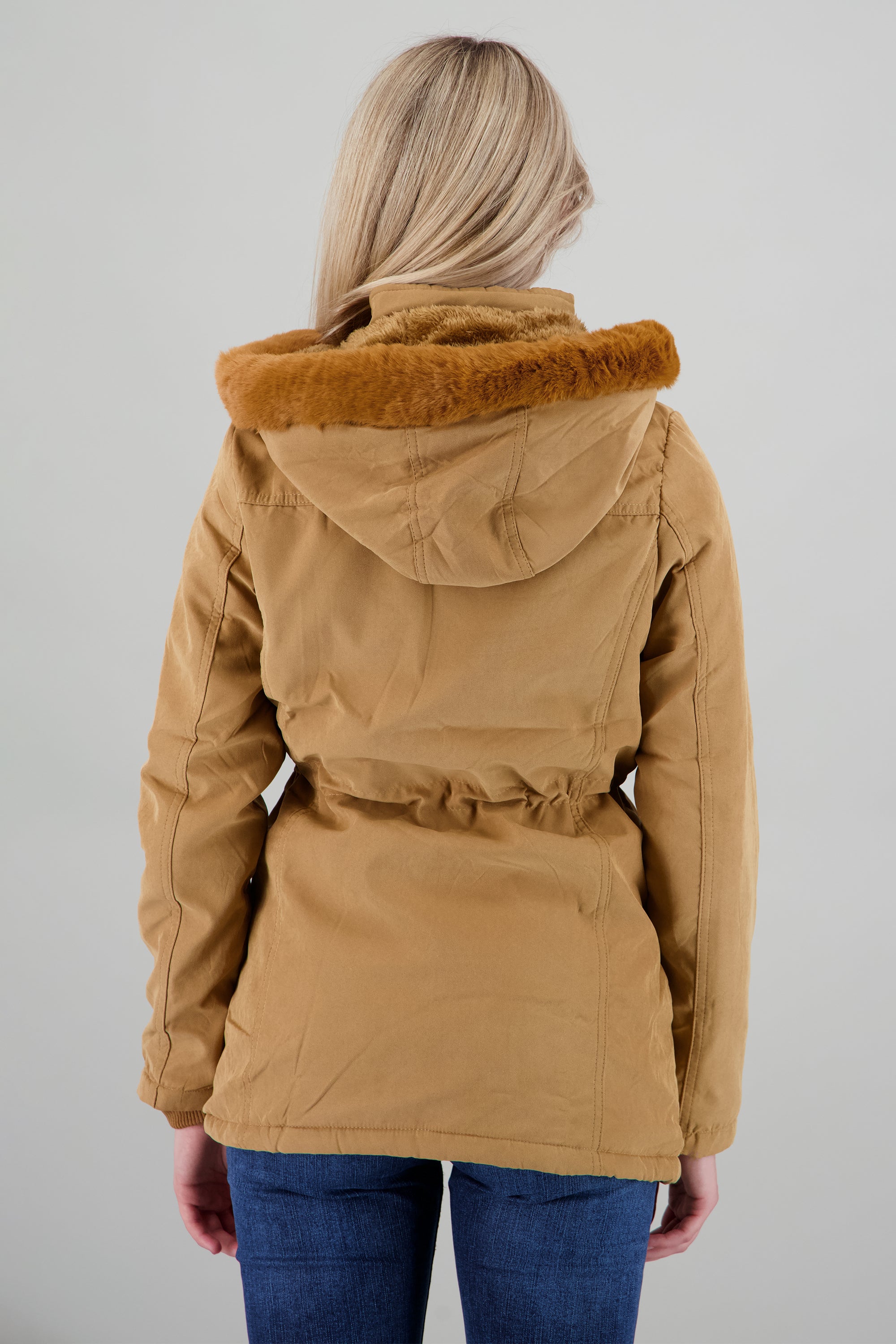 Gabardina bolsas cierre gorro KHAKI