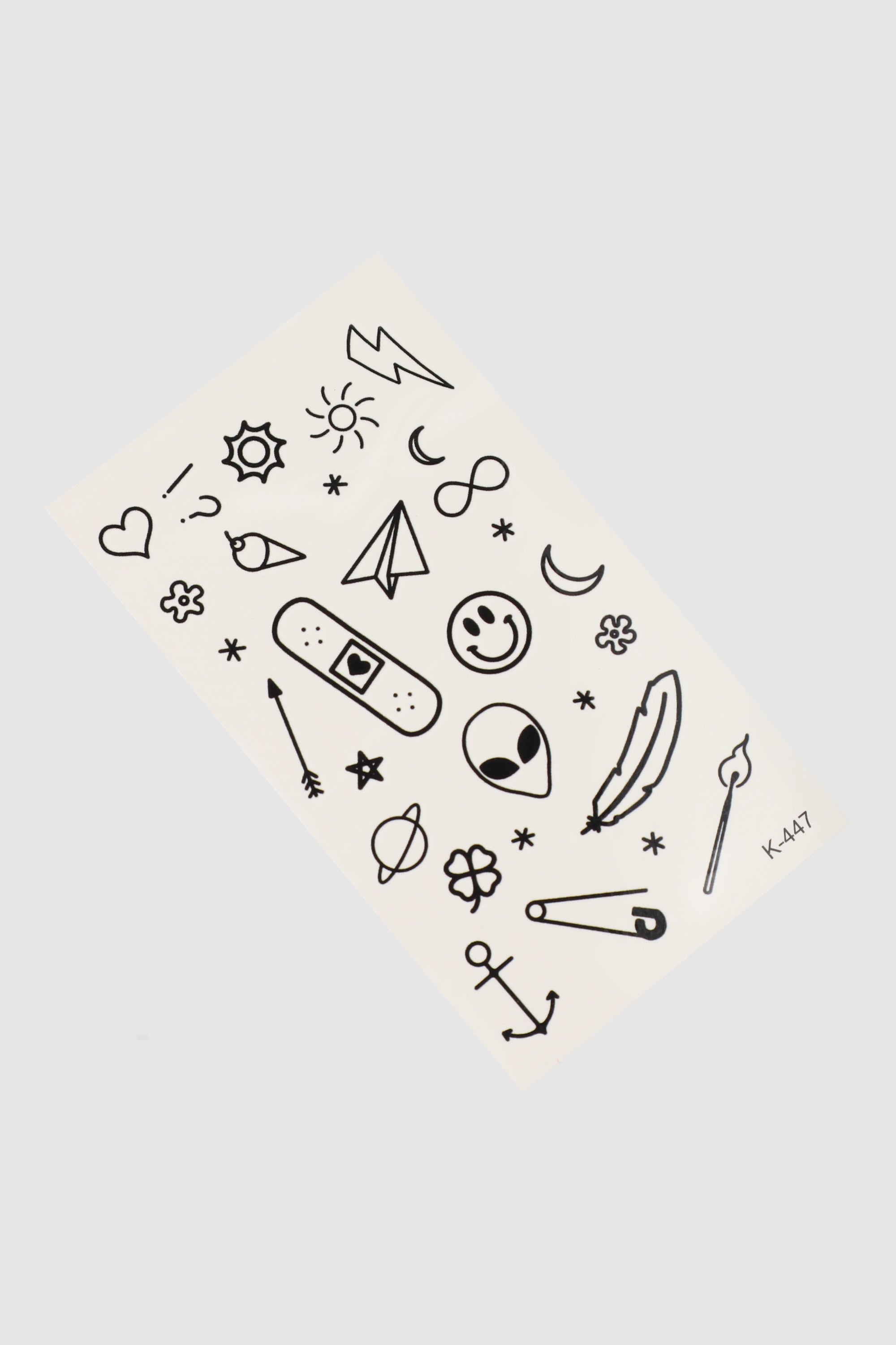 Tatuajes figuras alien NEGRO