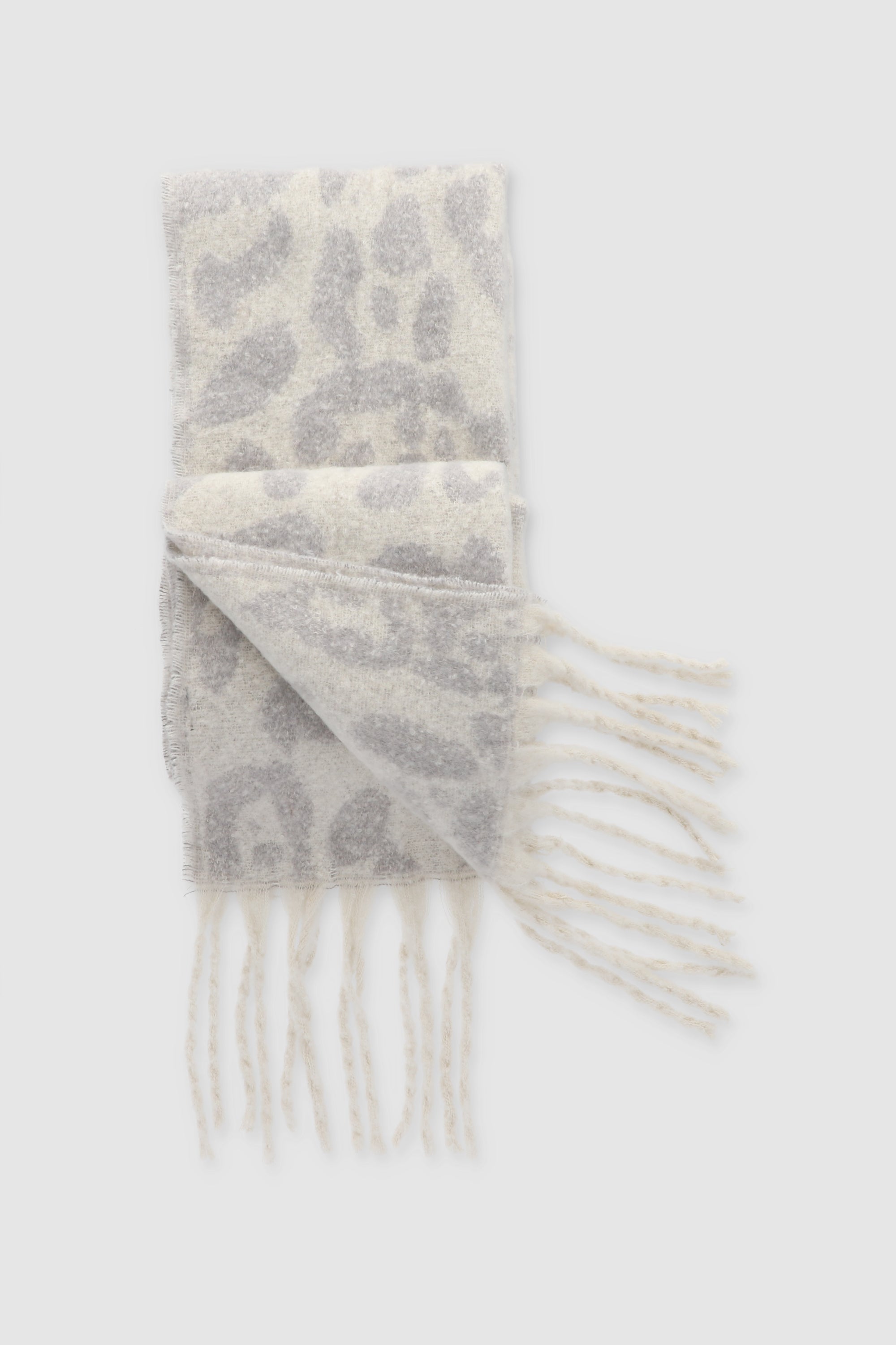 Bufanda animal print GRIS