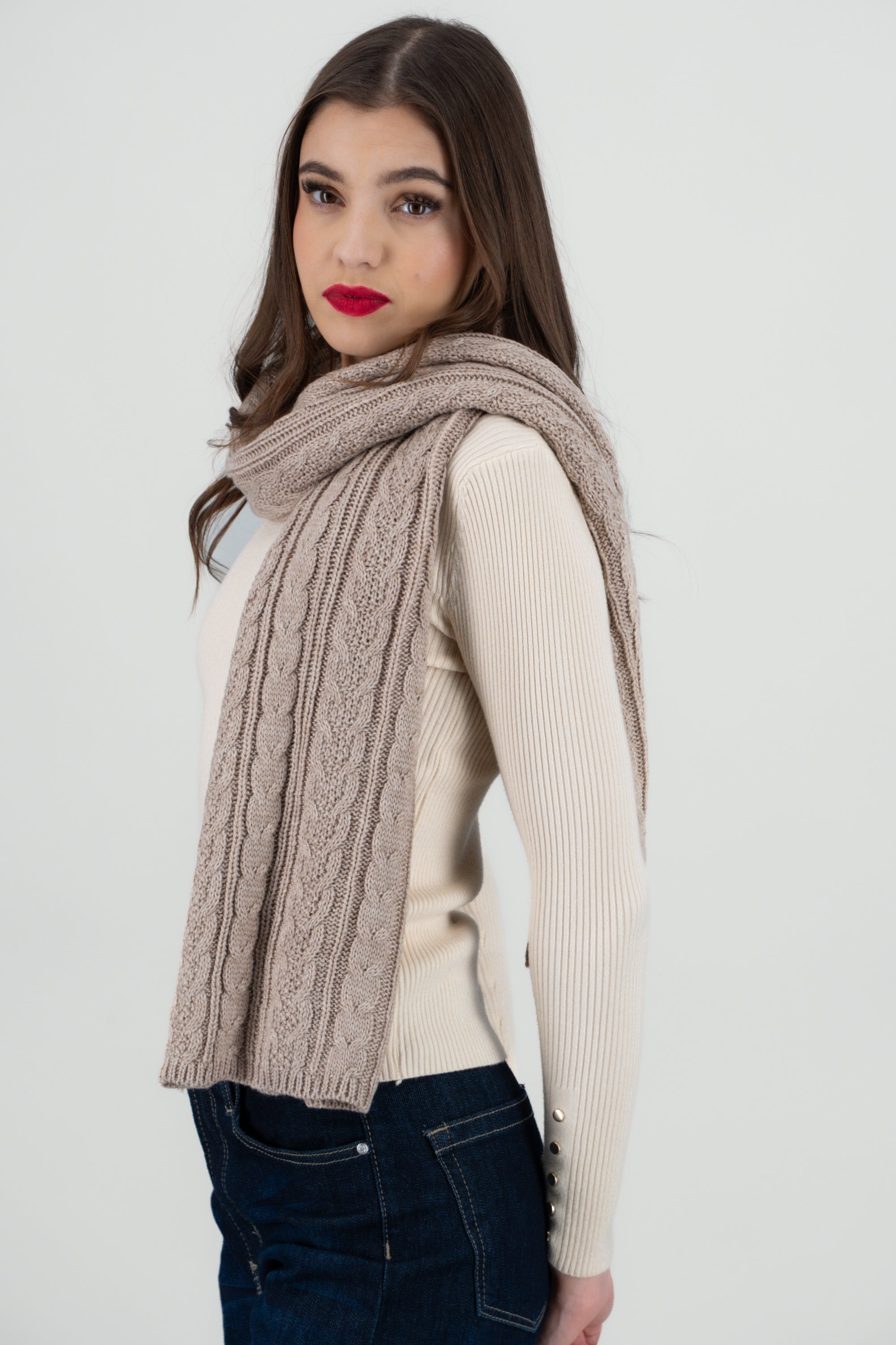 Bufanda tejida trenzas BEIGE