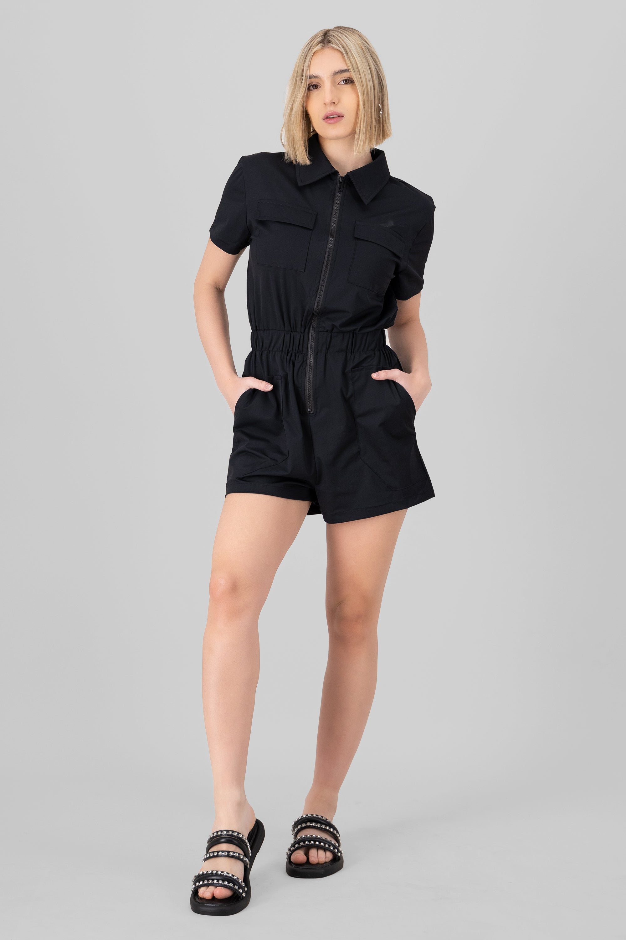 Romper cargo manga corta NEGRO