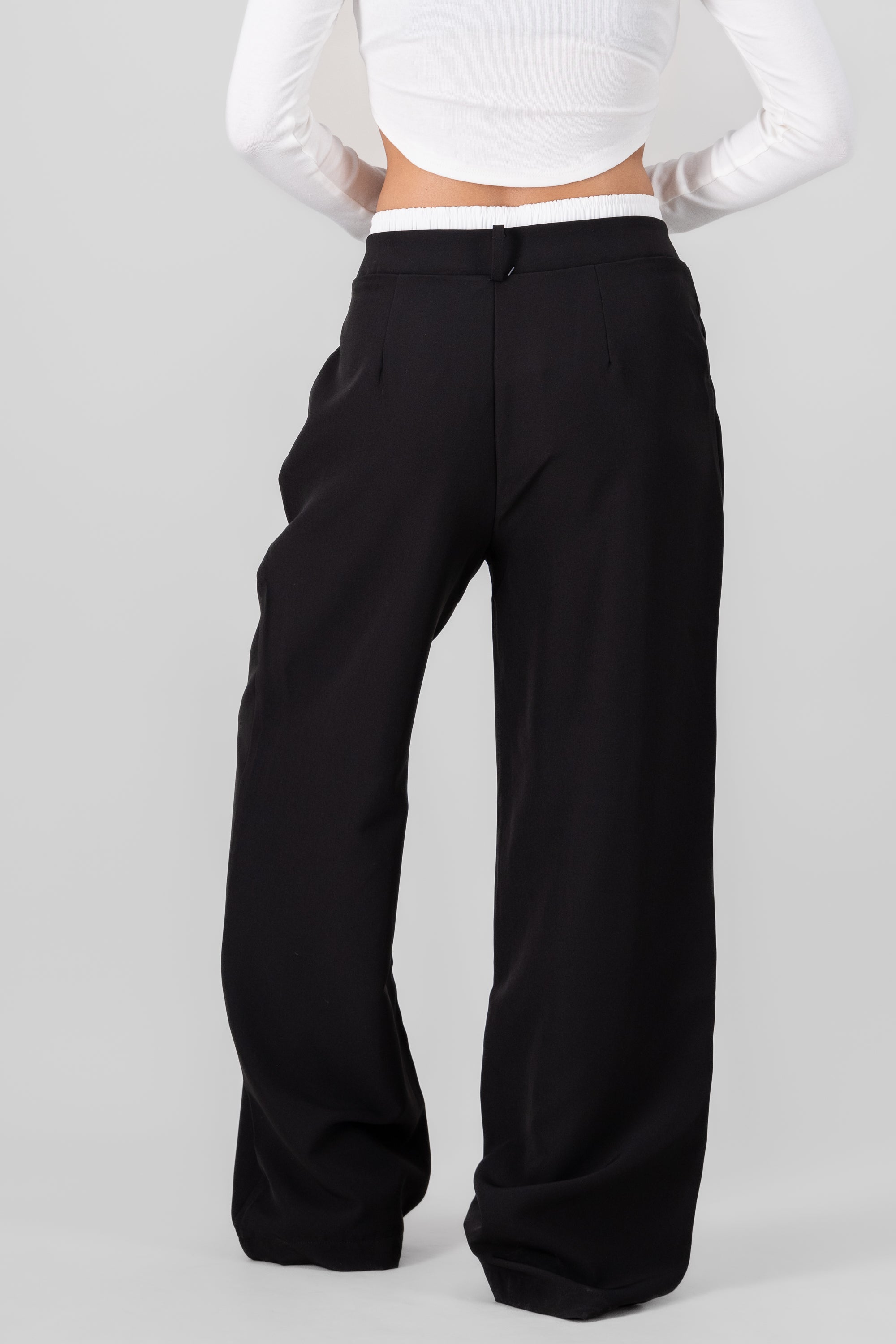 Pantalon pinzas contraste NEGRO