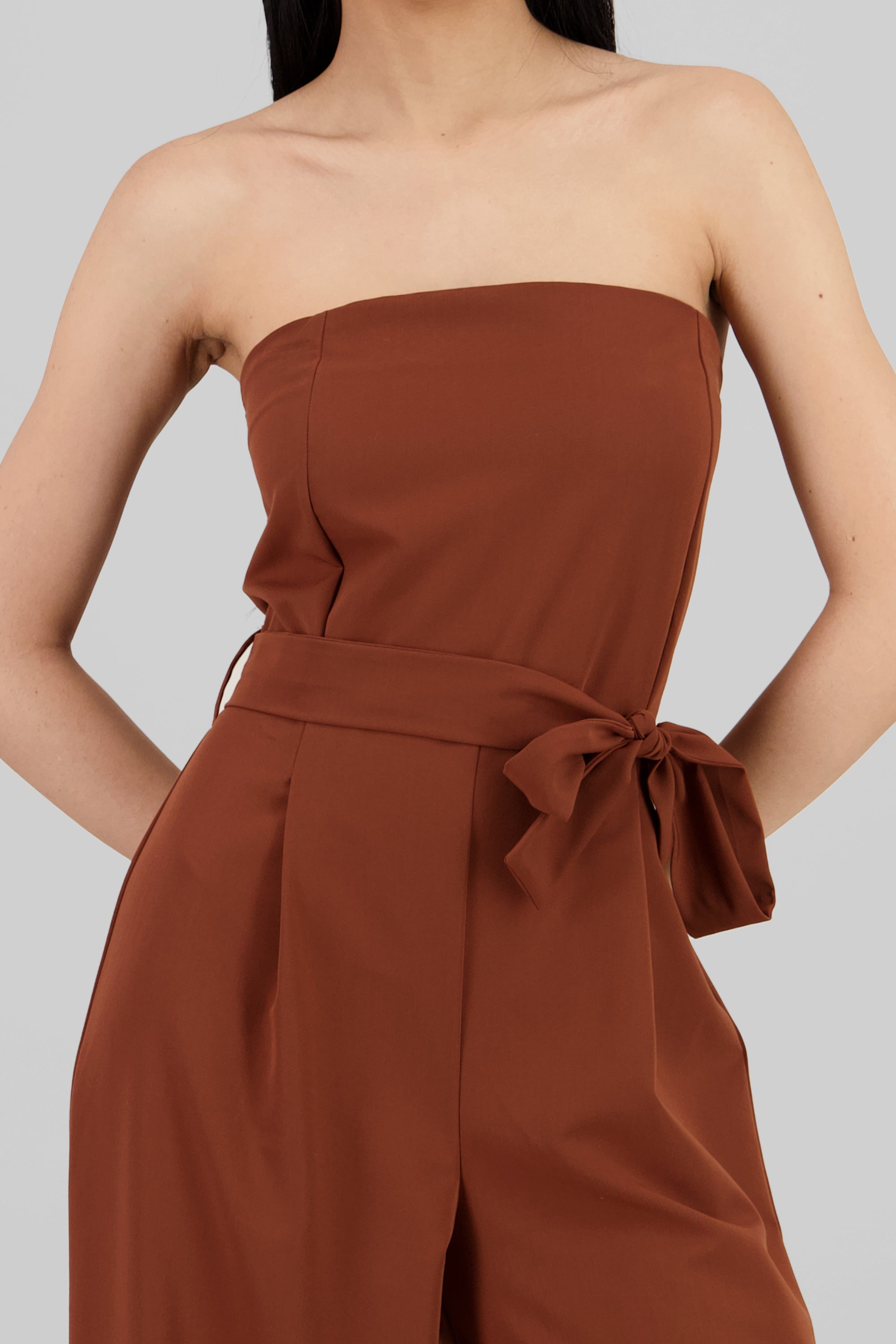 Jumpsuit strapless sastreado CHOCOLATE