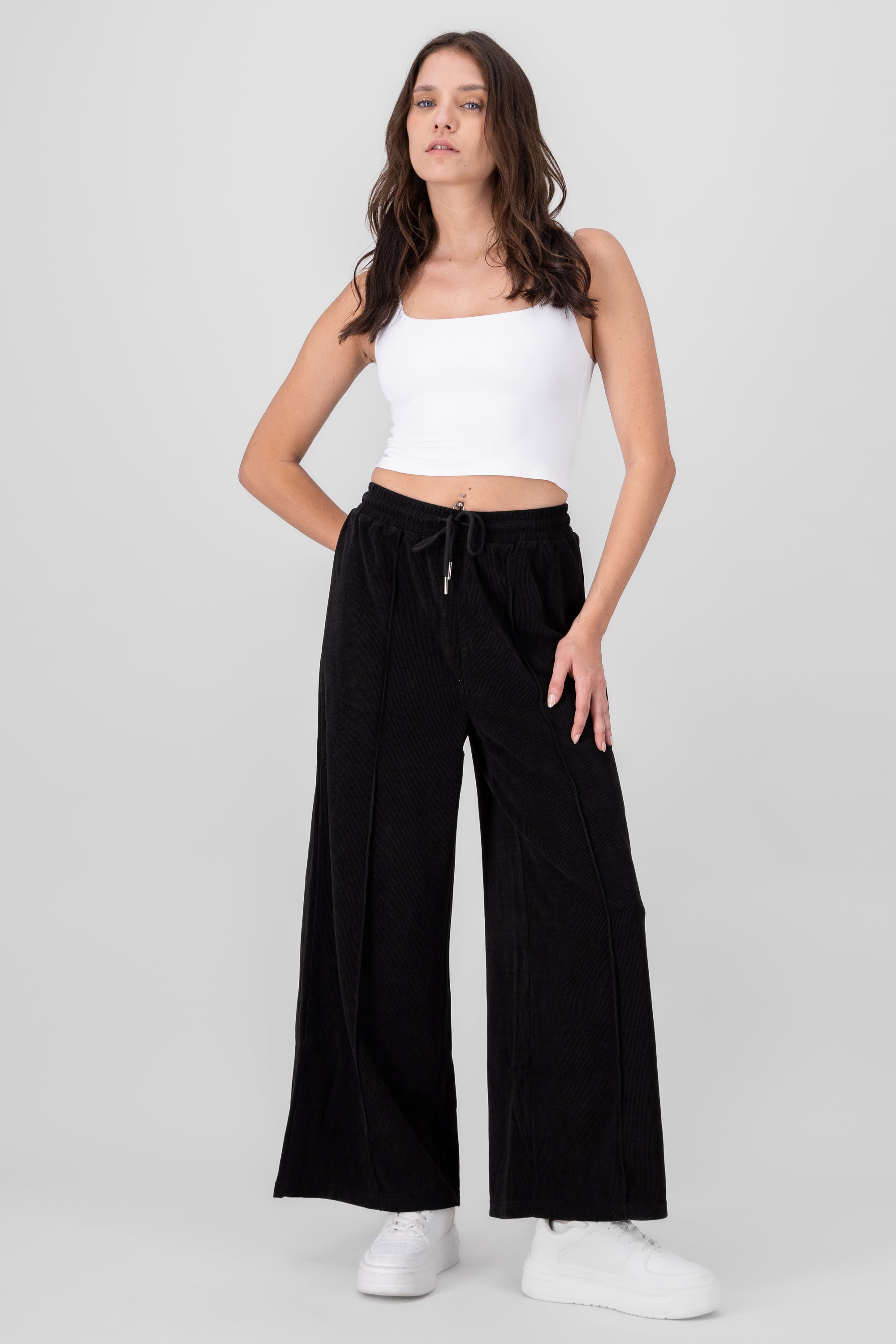 Pantalon liso suave NEGRO