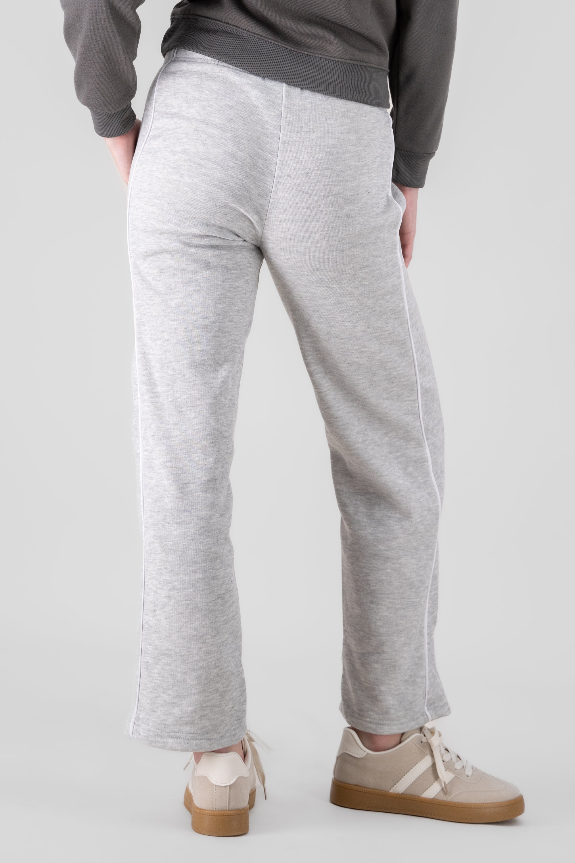 Jogger amplio detalle contraste GRIS JASPE