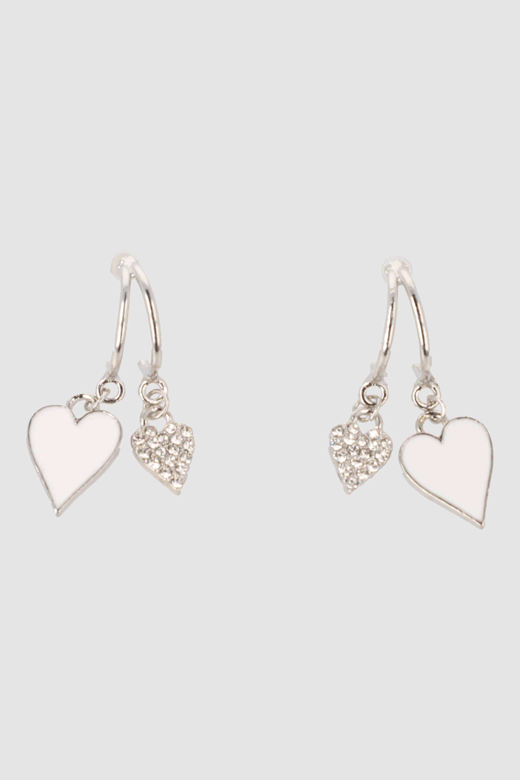 ARETES DOBLE L CORAZON COLOR BLANCO