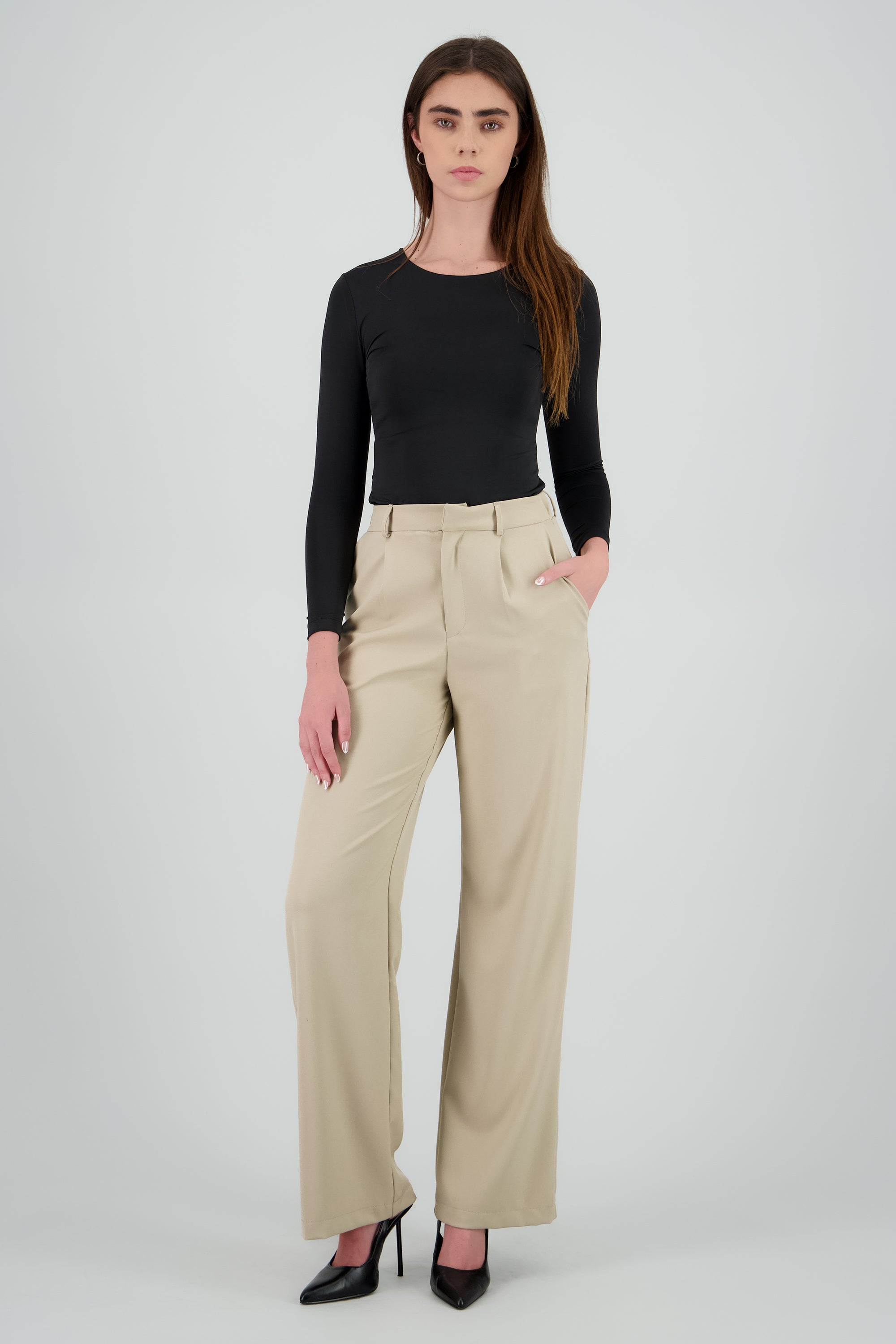 Pantalon pinzas amplio