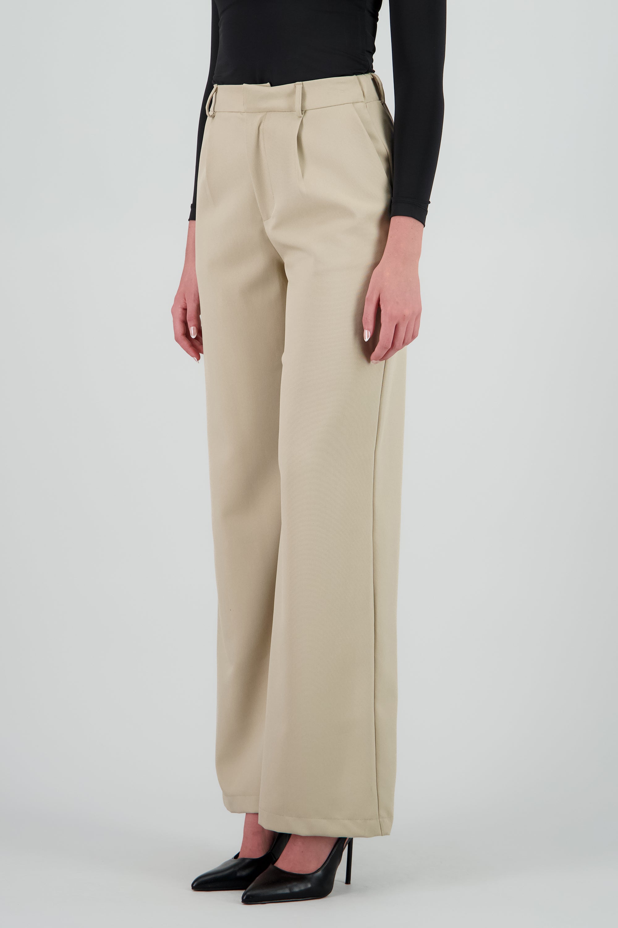 Pantalon pinzas amplio