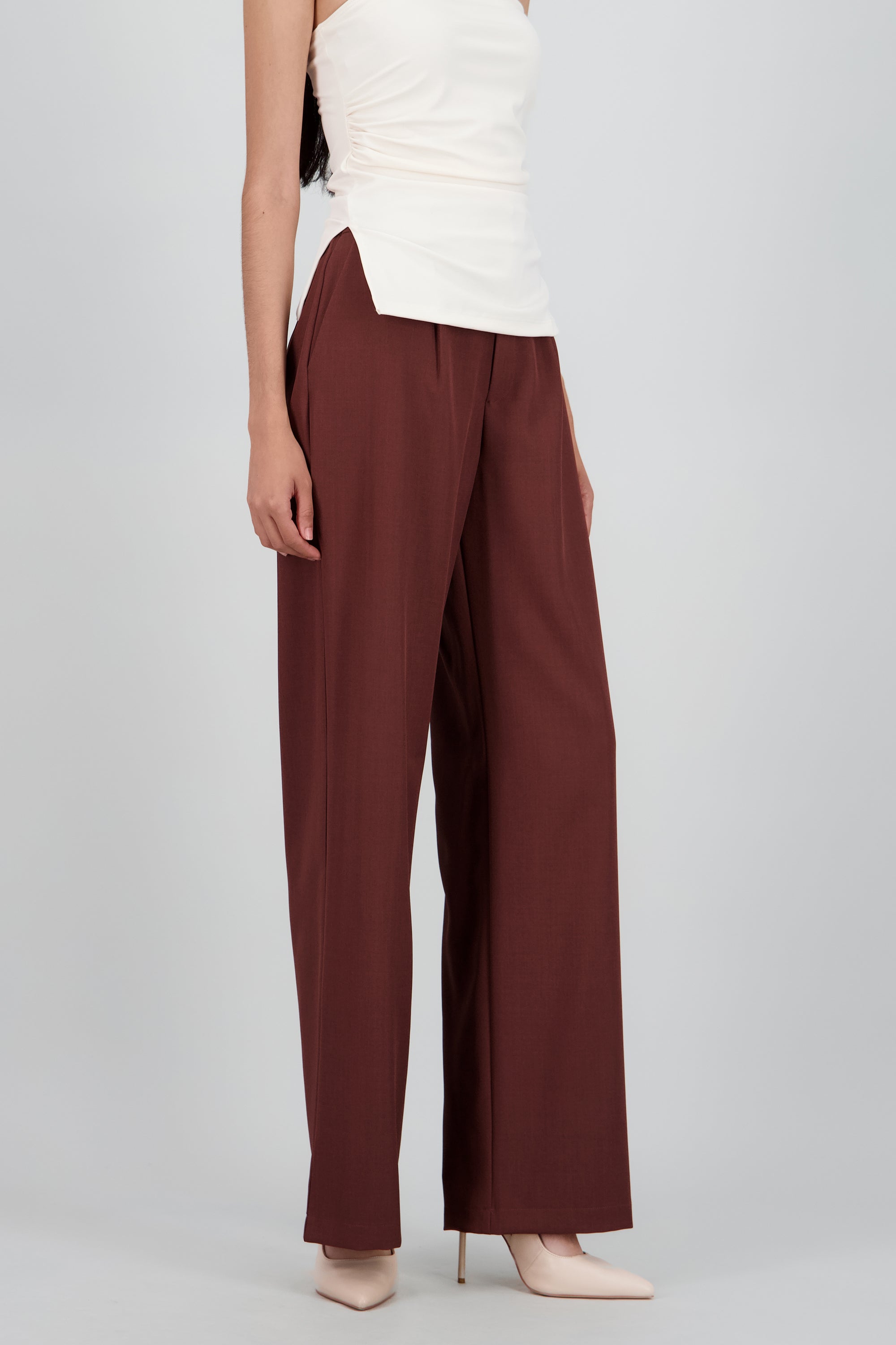 Pantalon pinzas amplio CHOCOLATE
