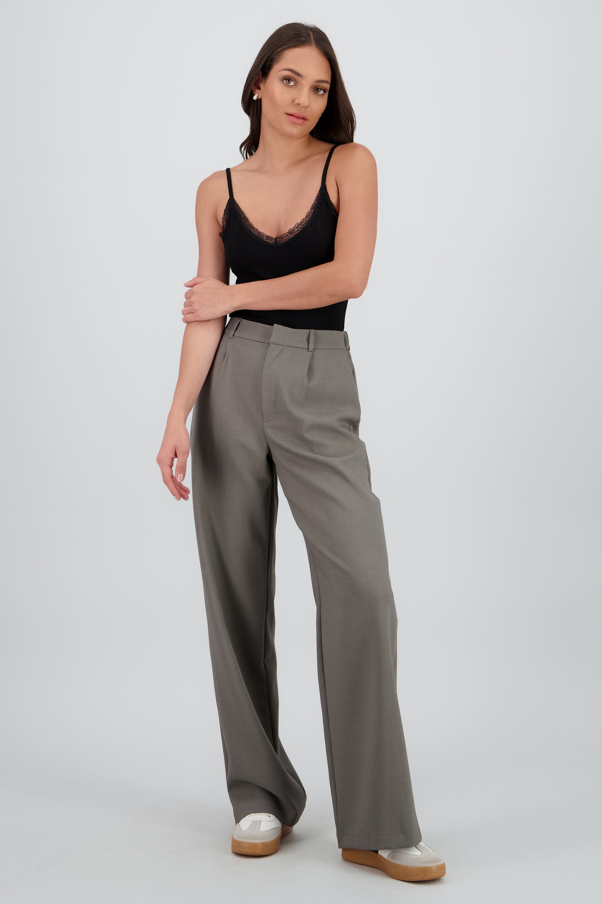 Pantalon pinzas amplio TAUPE