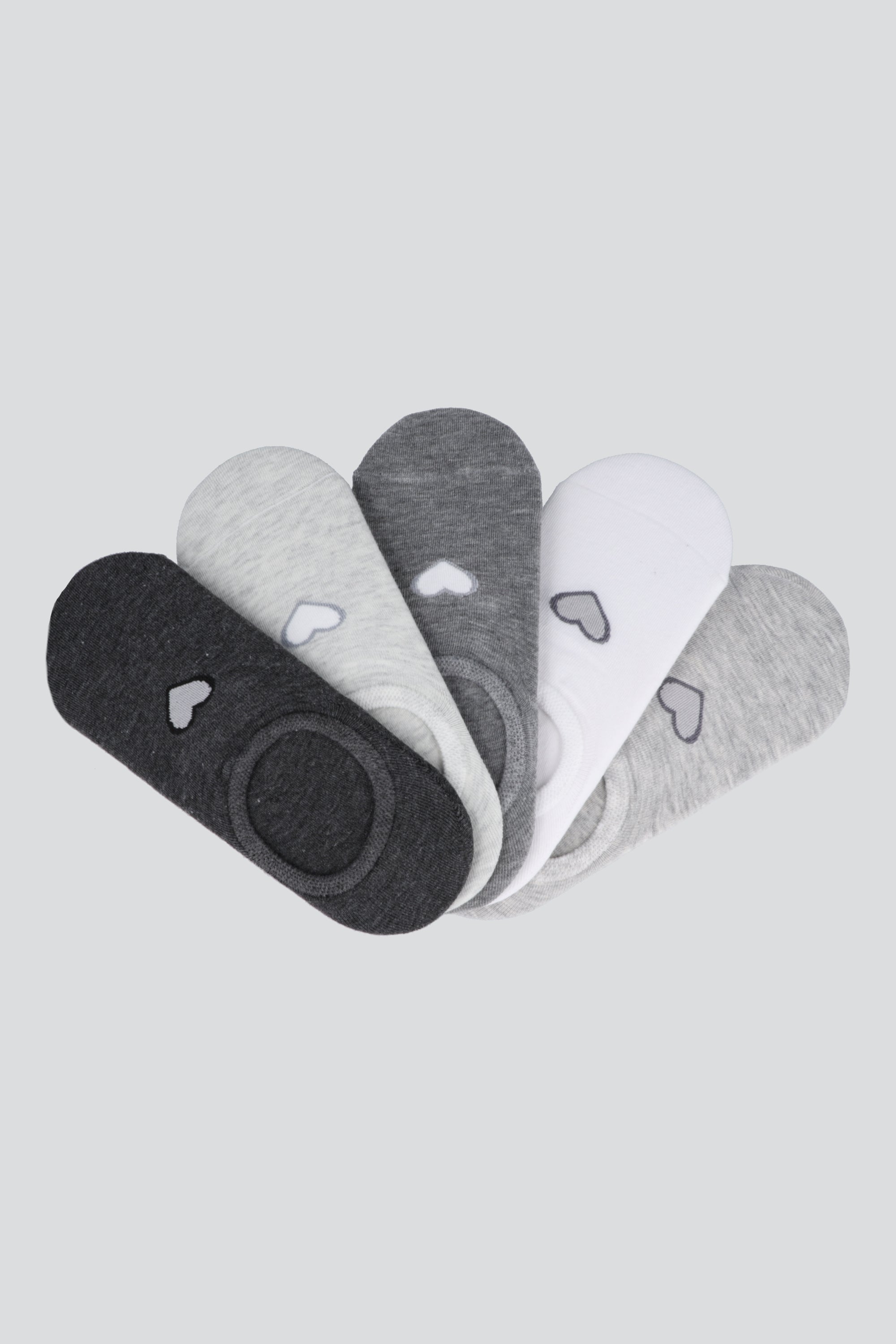 BLACK AND WHITE MULTICOLOR