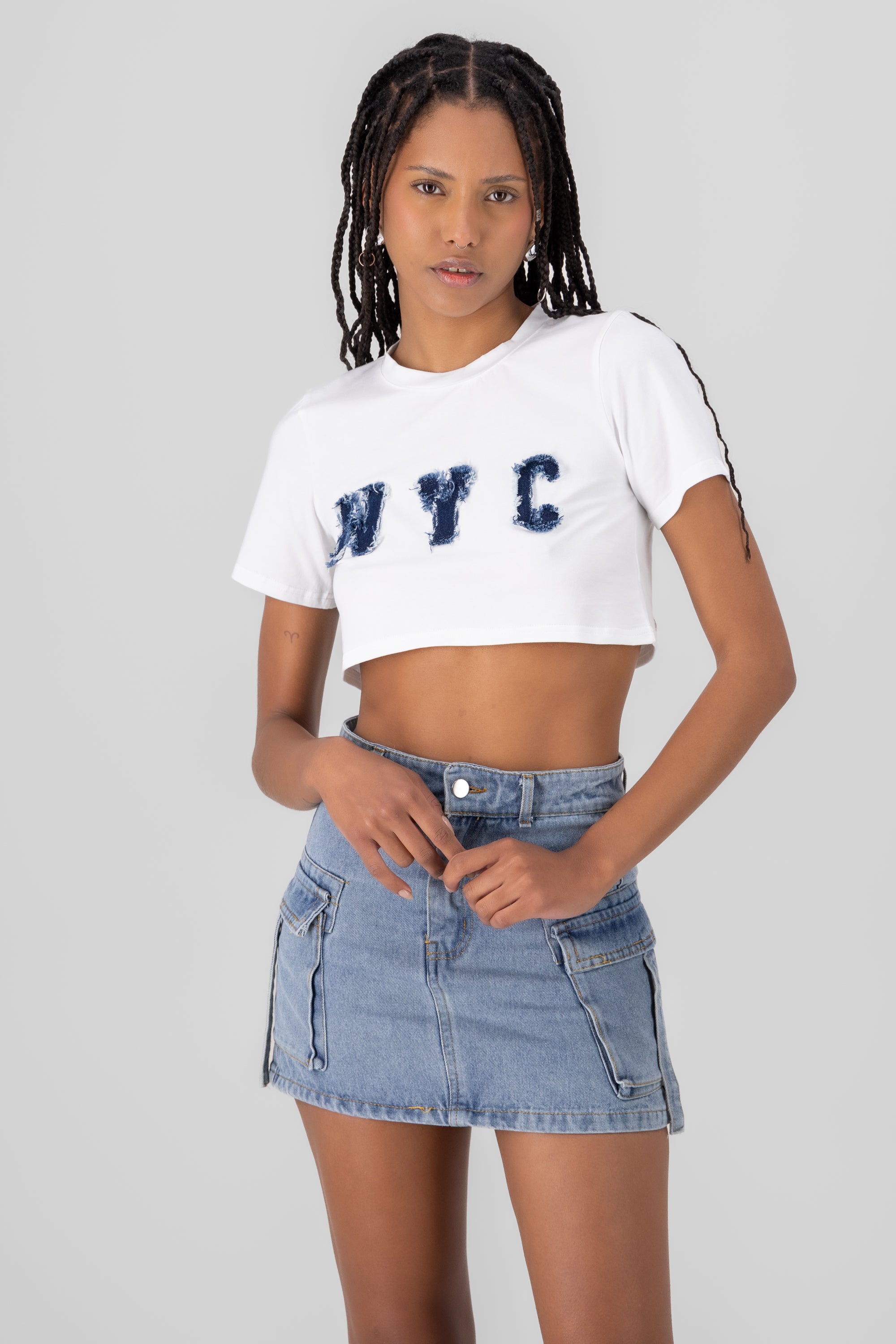 T-shirt cropped parche de NYC BLANCO COMBO