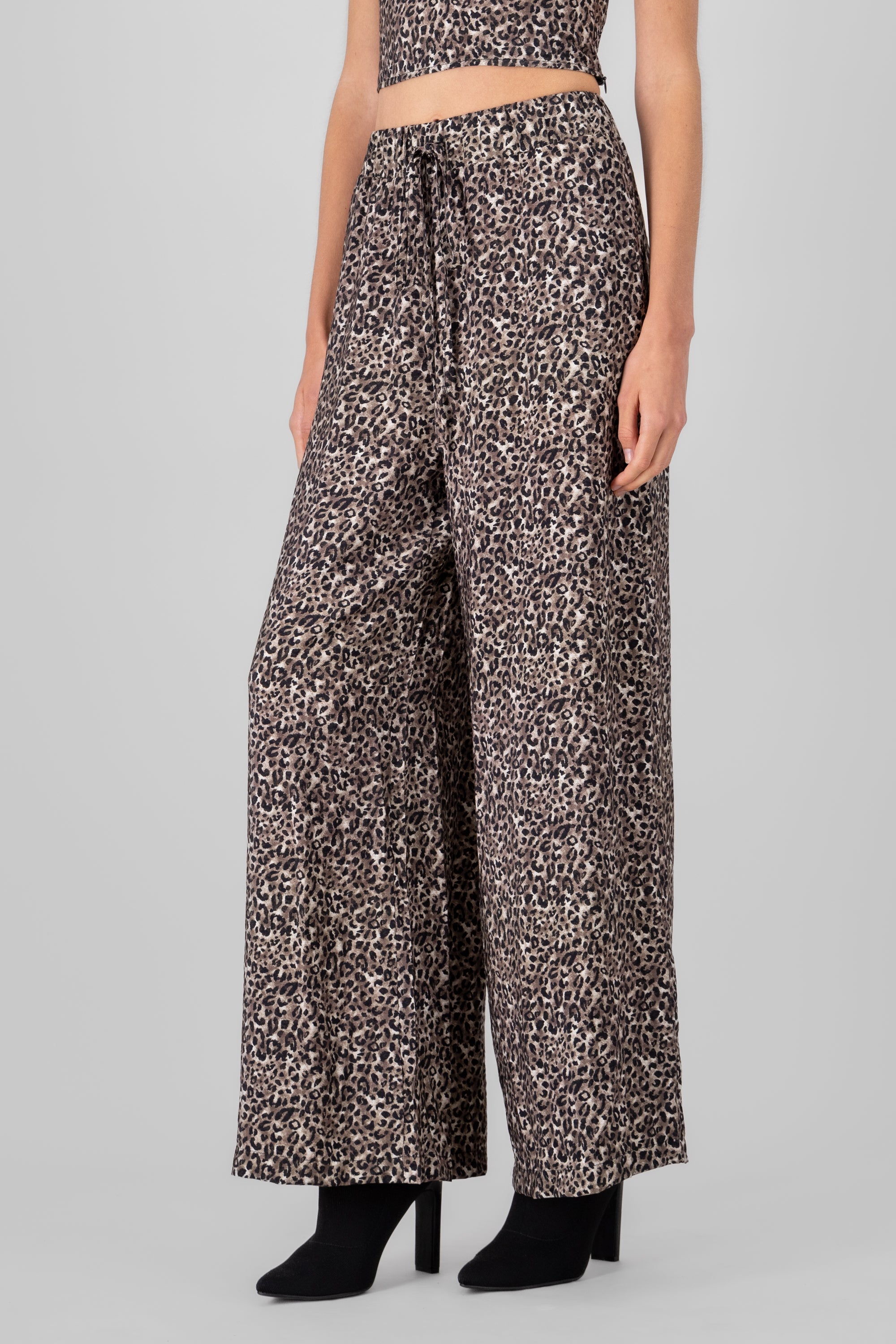 Pantalon amplio animal print CAFE COMBO