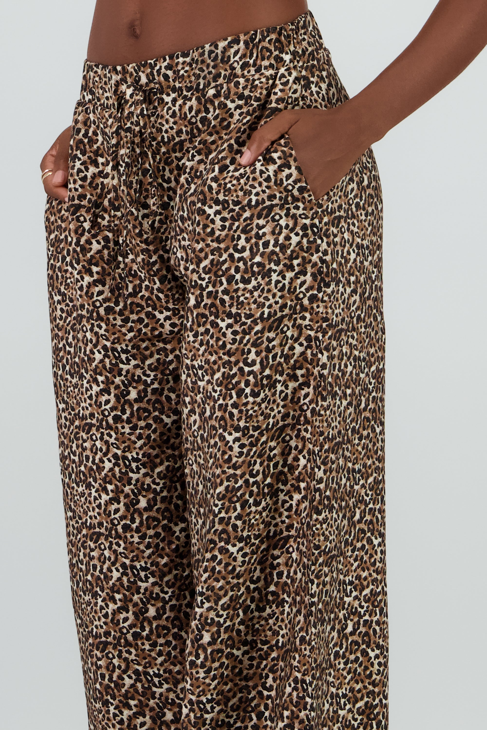 Pantalon amplio animal print CAFE COMBO