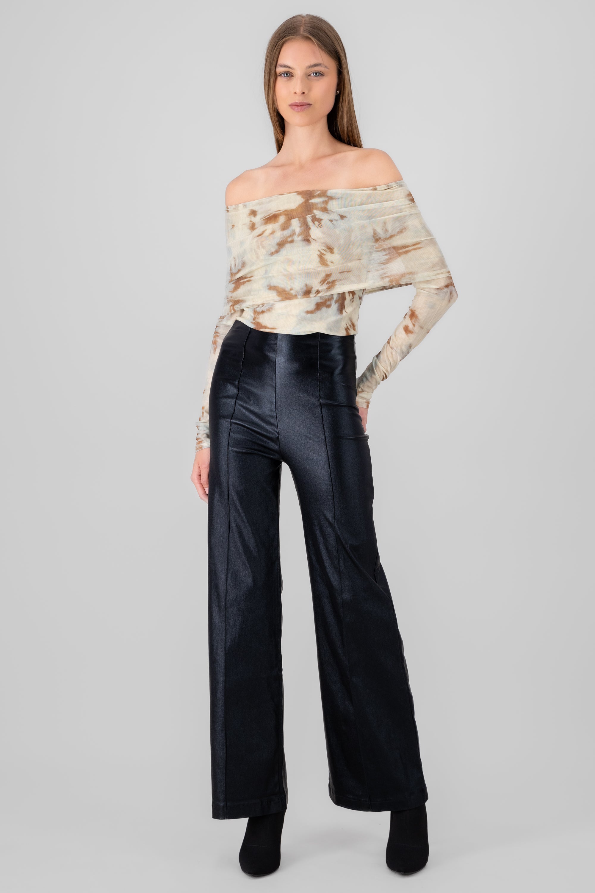 Pantalon wide leg detalle costuras NEGRO