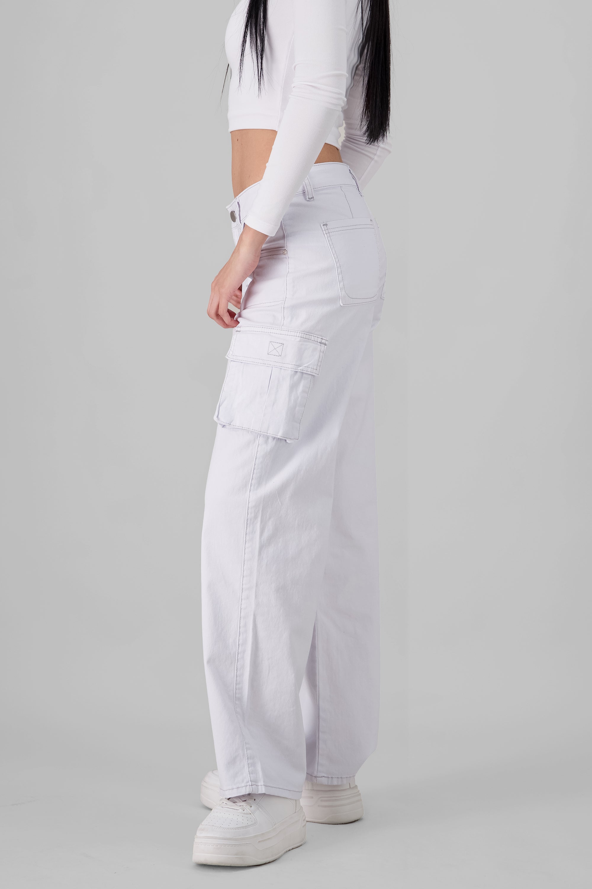 Jeans cargo wide leg lisos BLANCO