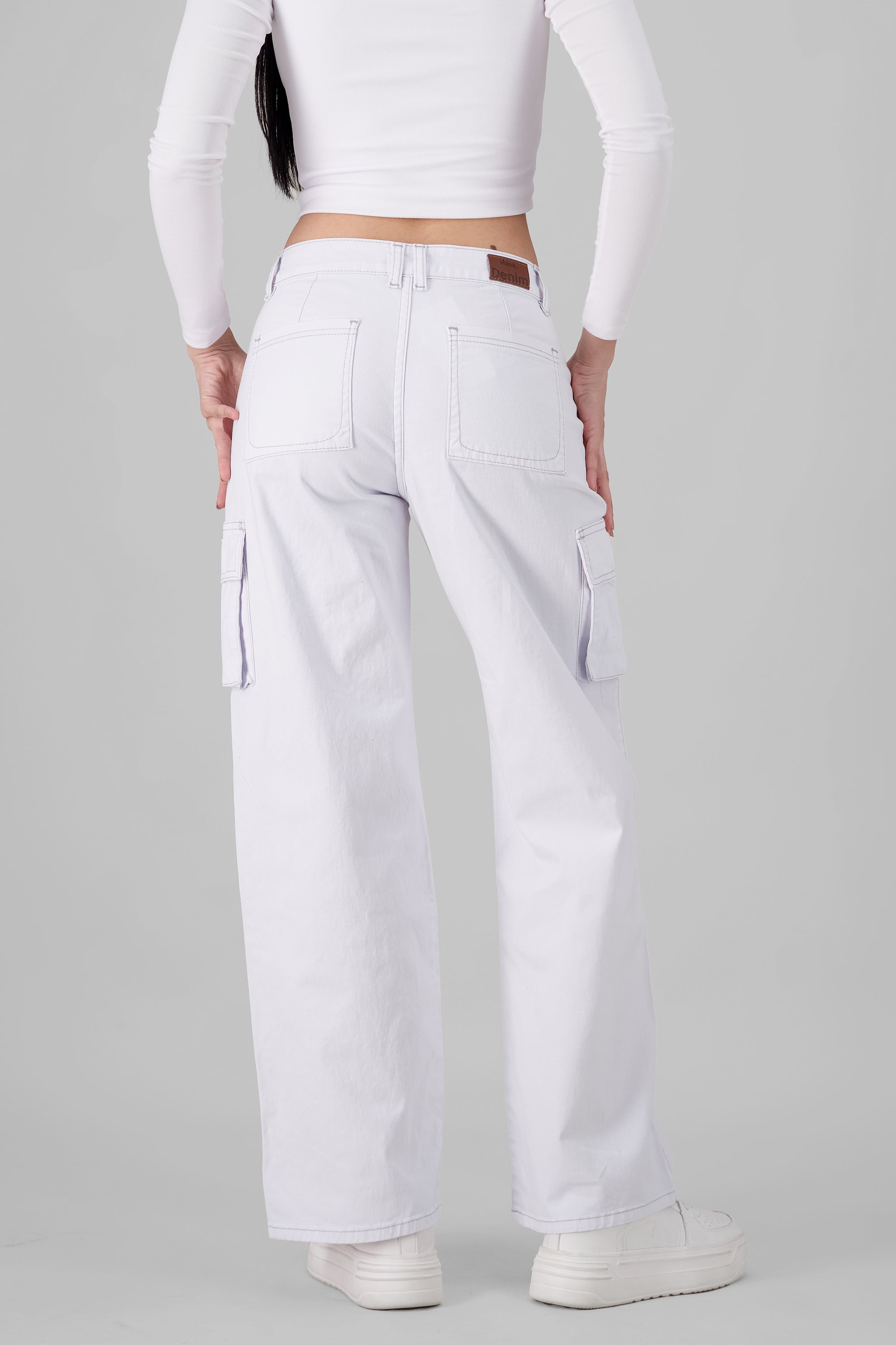 Jeans cargo wide leg lisos BLANCO