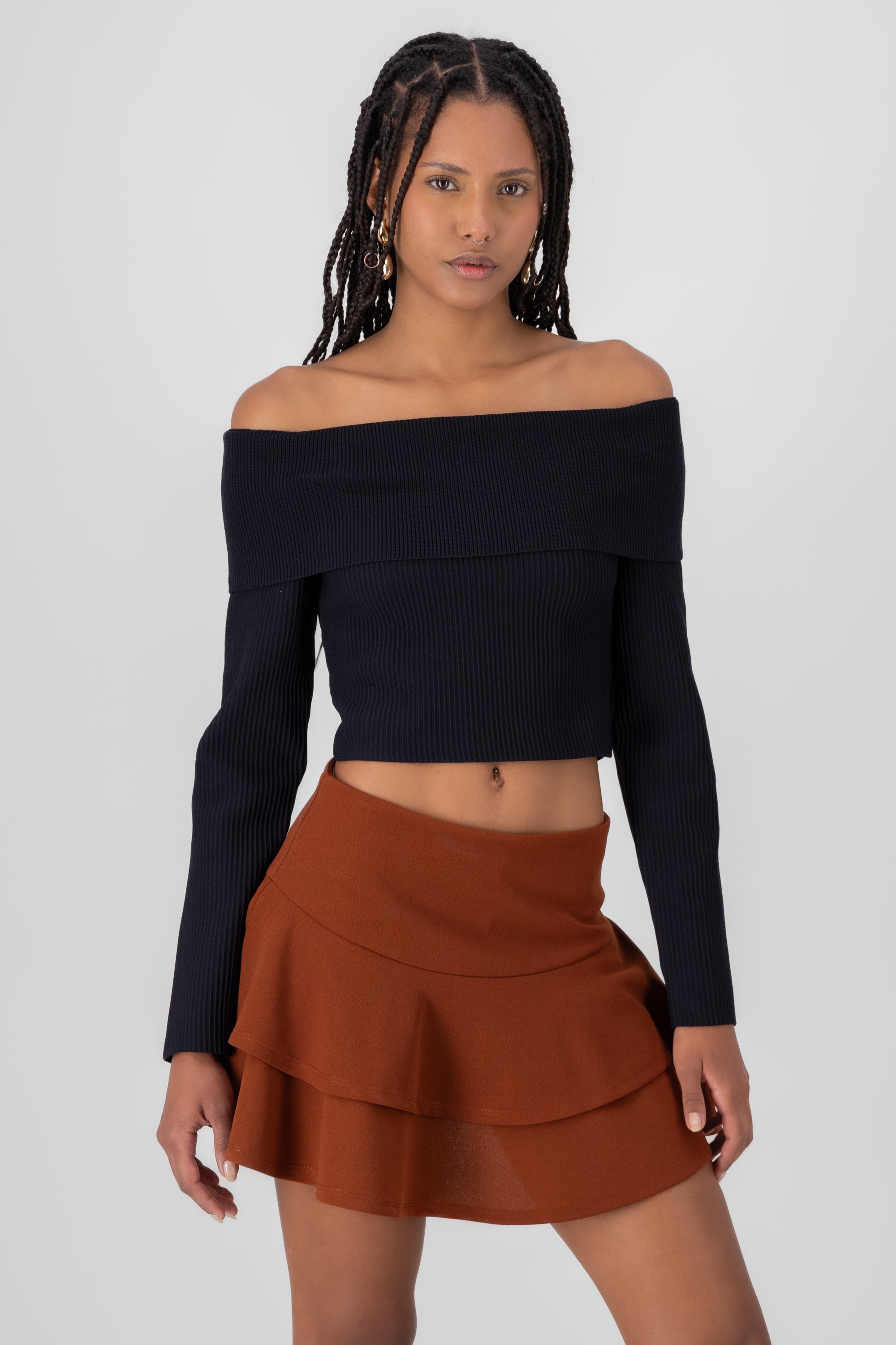 Sueter tejido off shoulder liso NEGRO