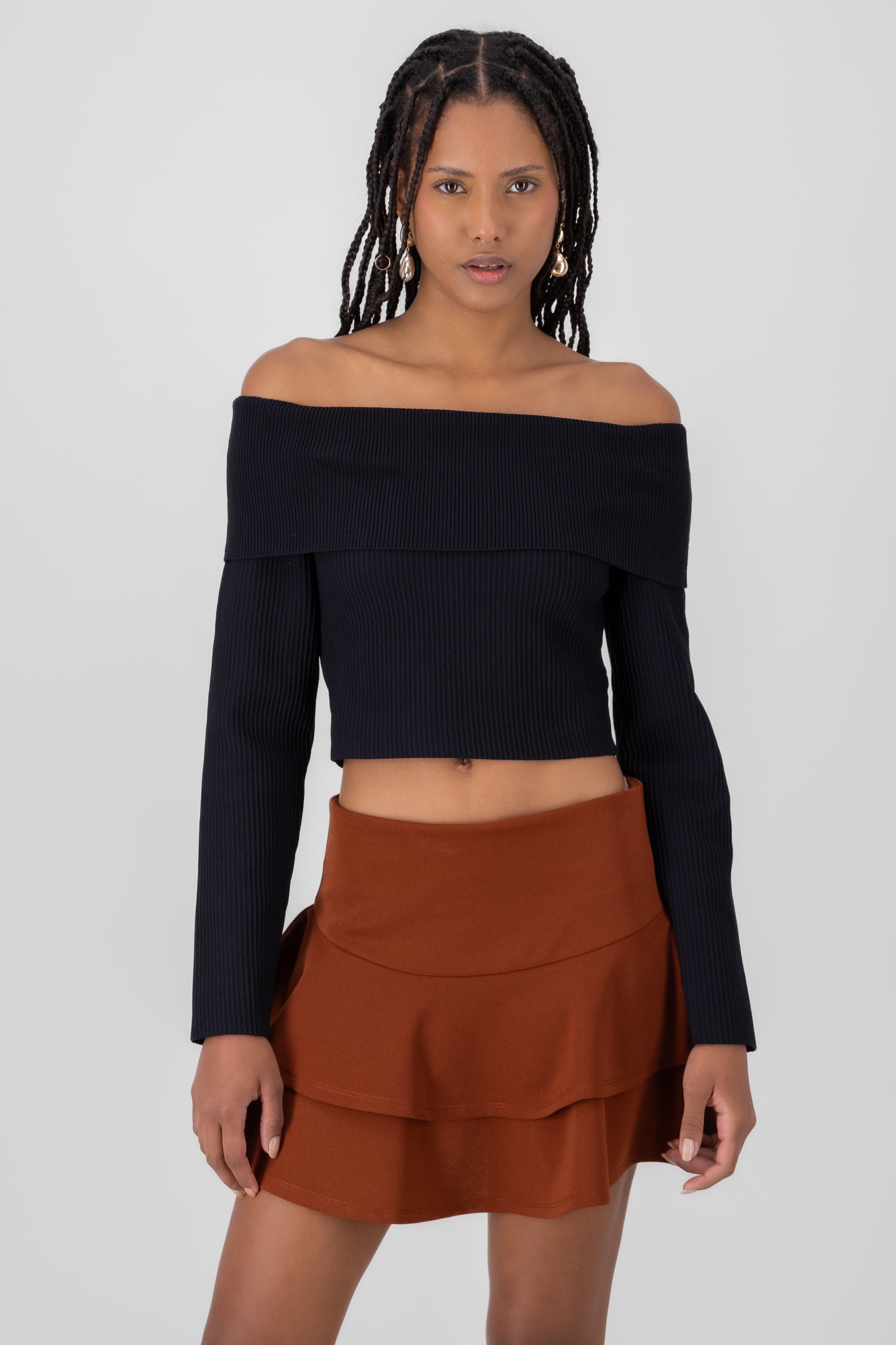 Sueter tejido off shoulder liso NEGRO