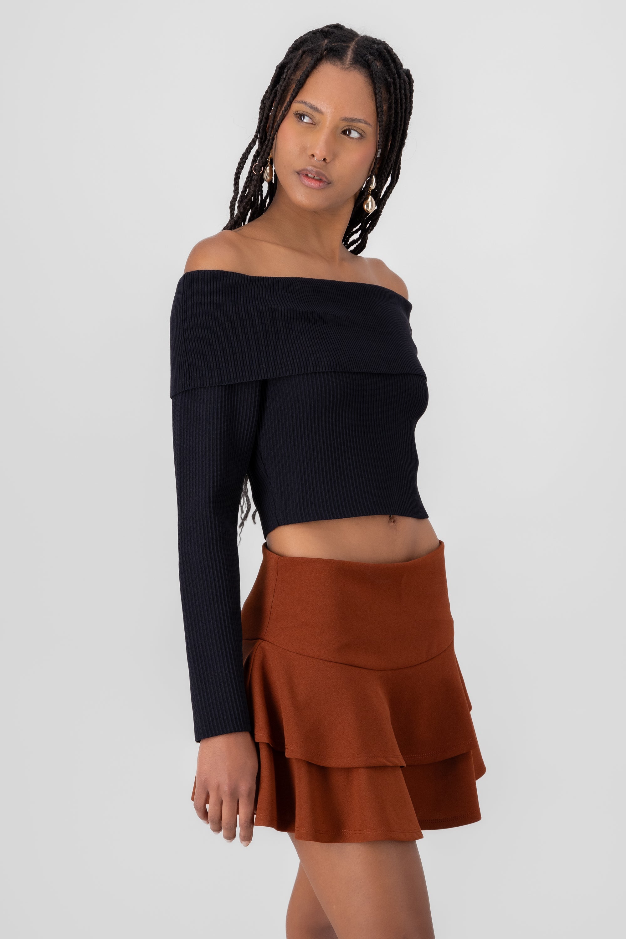 Sueter tejido off shoulder liso NEGRO