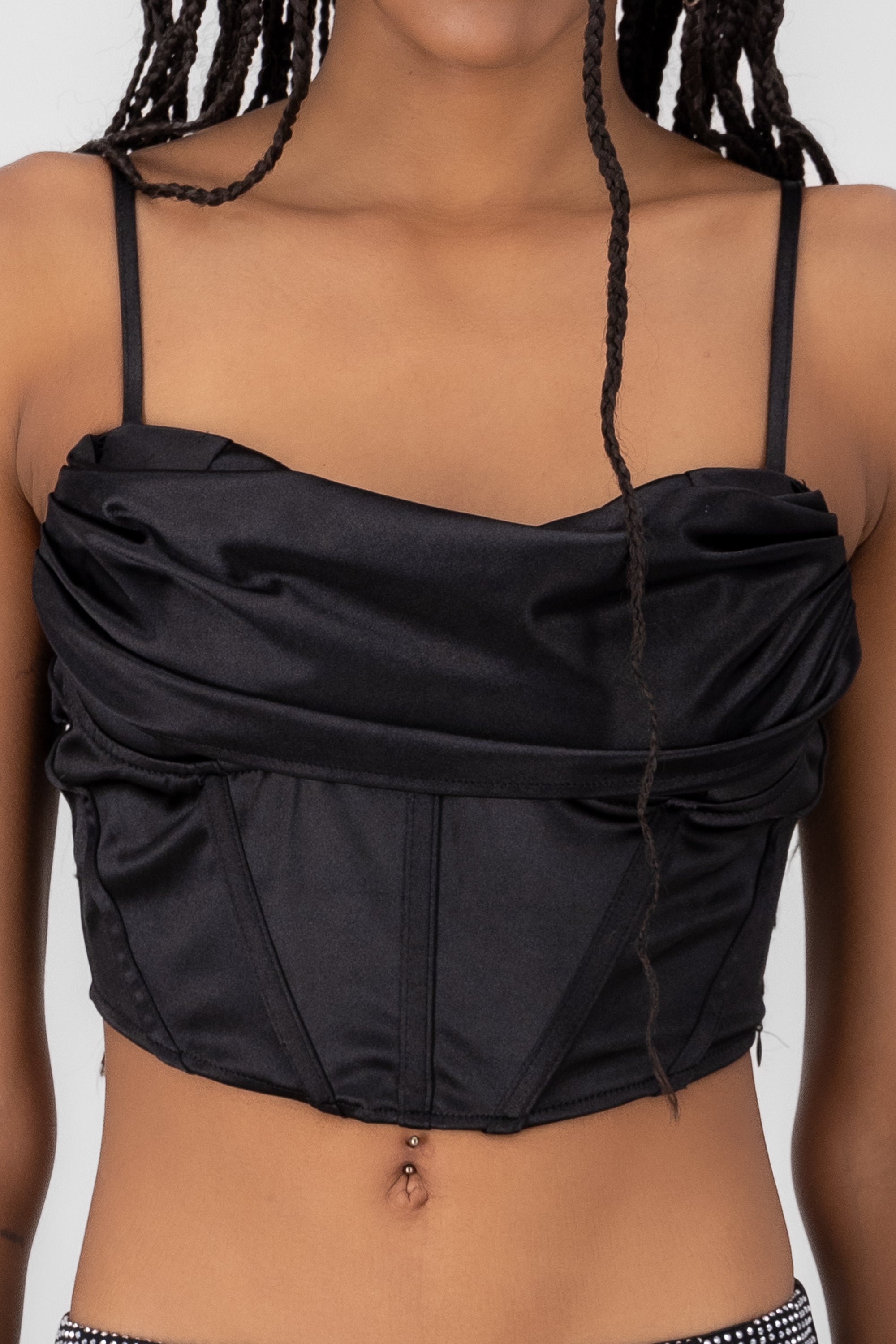 Corset con pliegues cuello cascada liso NEGRO