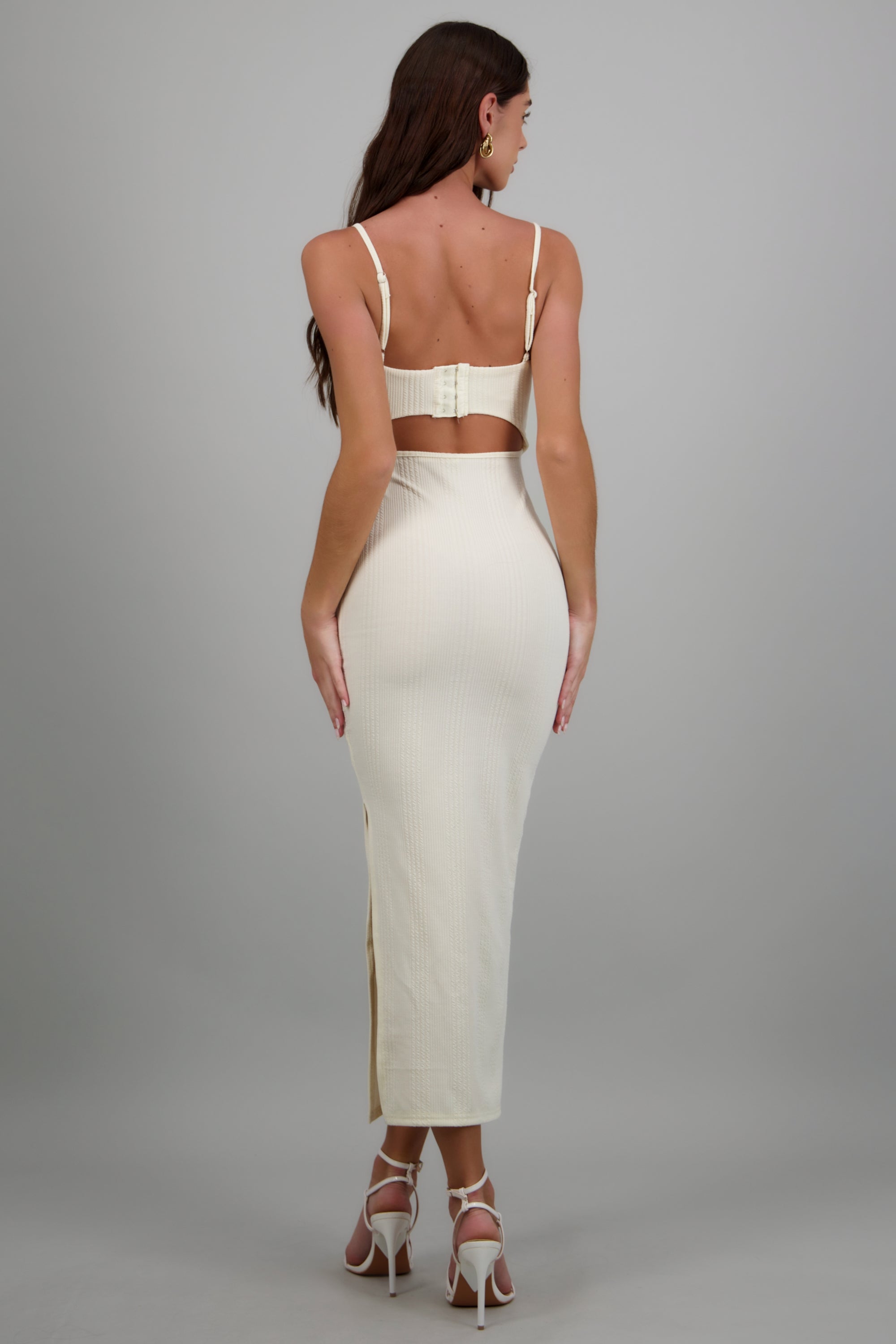 Vestido maxi copa textura CREMA